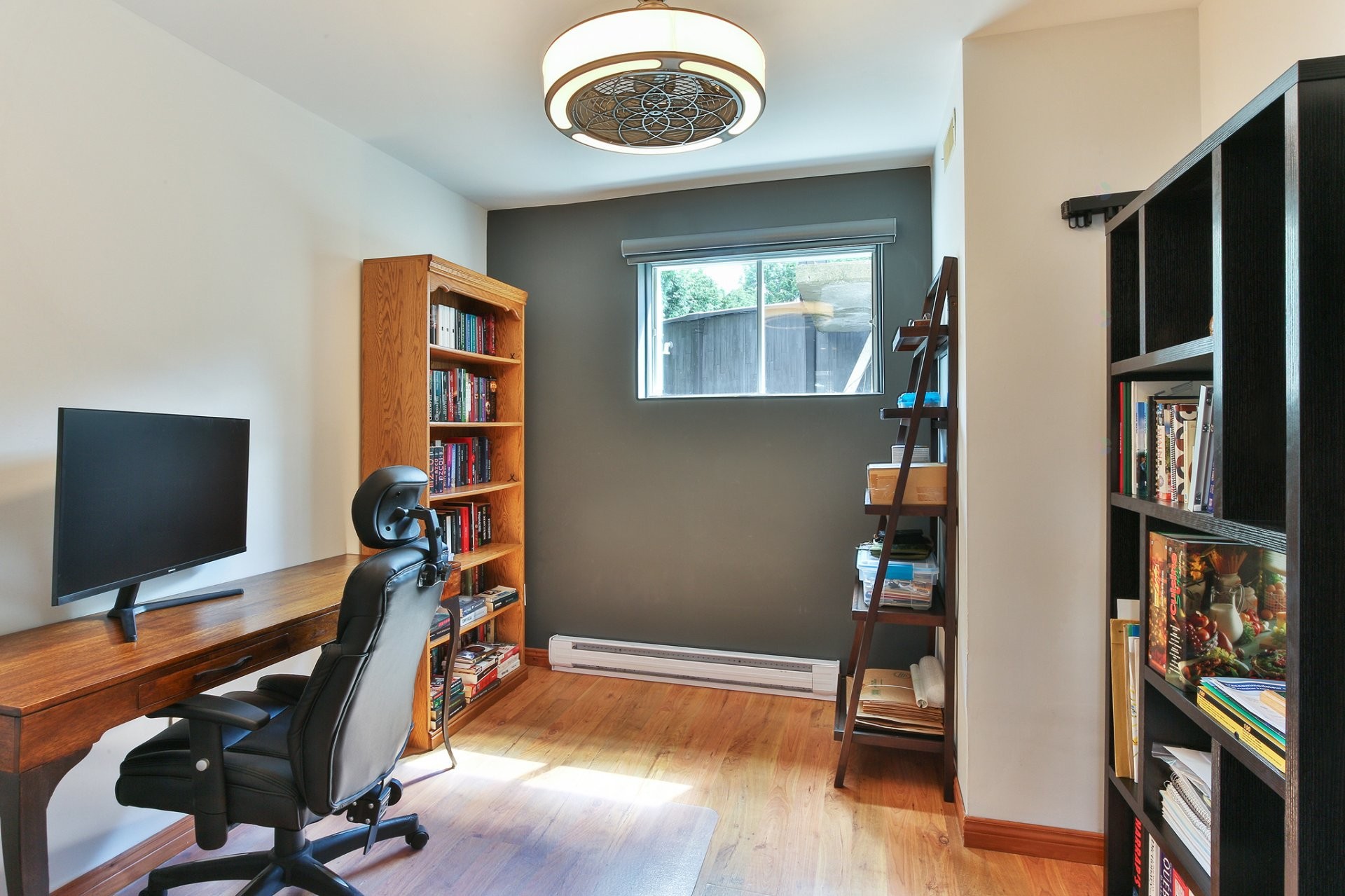 









37


Rue des Roses

,
Saint-Jean-sur-Richelieu,




QC
J2W1R1

