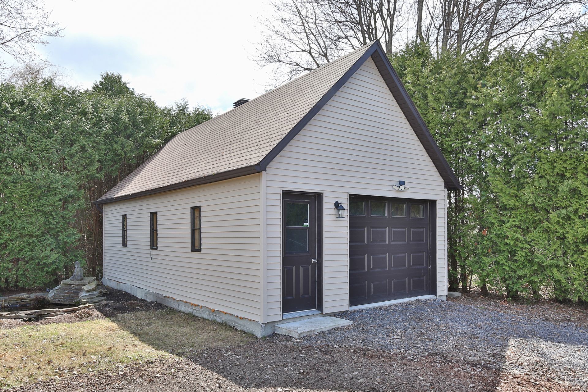 









37


Rue des Roses

,
Saint-Jean-sur-Richelieu,




QC
J2W1R1

