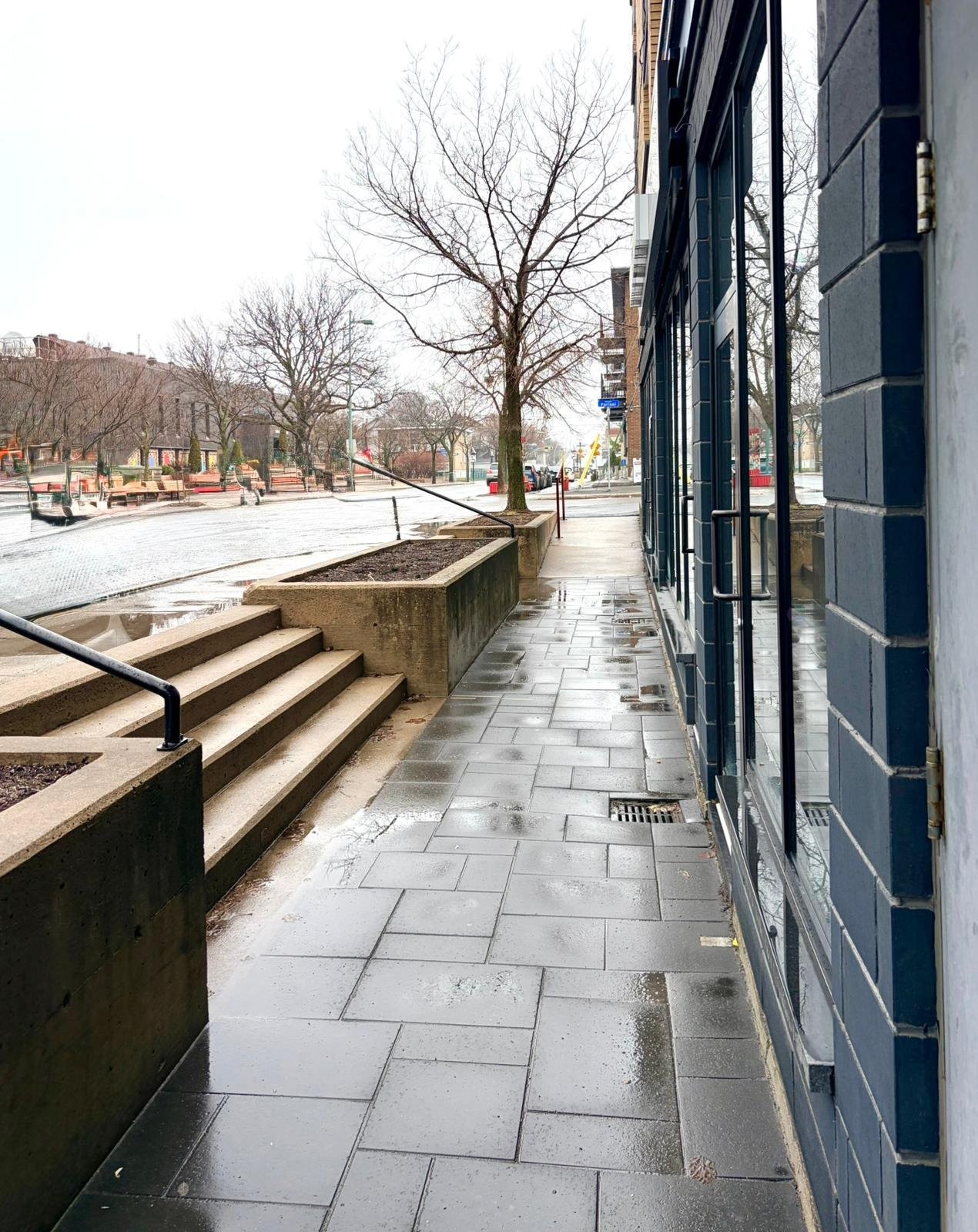 









350


Boul. Cartier O.

, 16,
Laval (Laval-des-Rapides),




QC
H7N2J7

