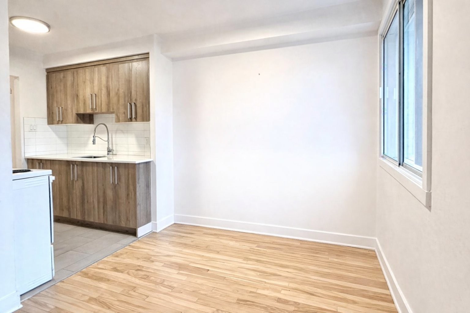 









350


Boul. Cartier O.

, 16,
Laval (Laval-des-Rapides),




QC
H7N2J7

