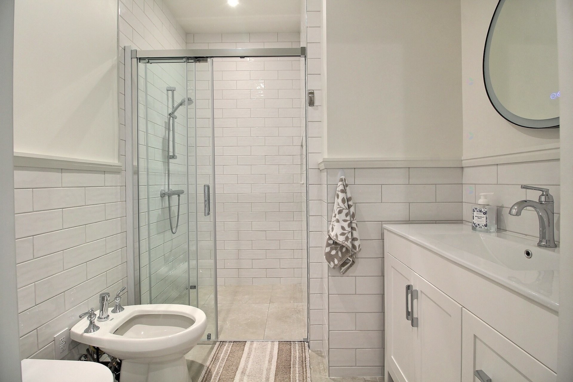 









1040


Av. du Parc

,
Sherbrooke (Brompton/Rock Forest/Saint-Élie/Deauville),




QC
J1N3P1

