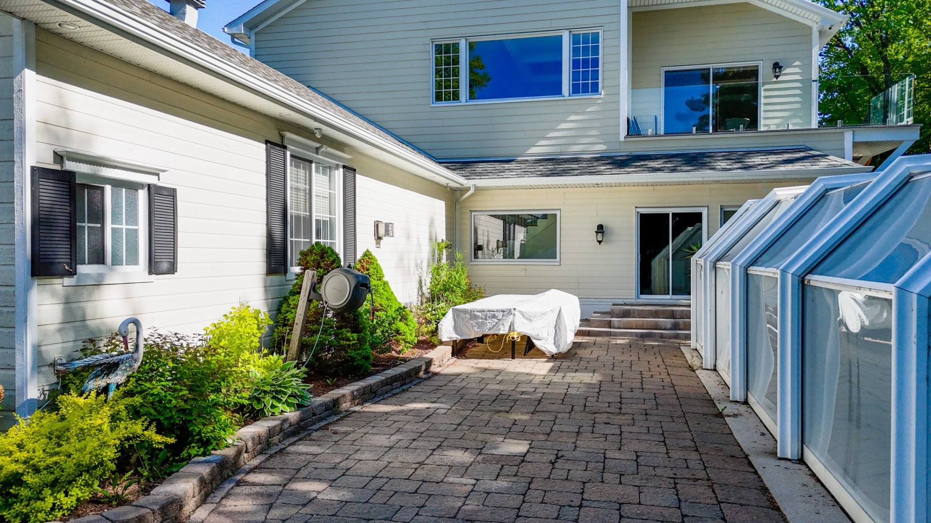 









1040


Av. du Parc

,
Sherbrooke (Brompton/Rock Forest/Saint-Élie/Deauville),




QC
J1N3P1

