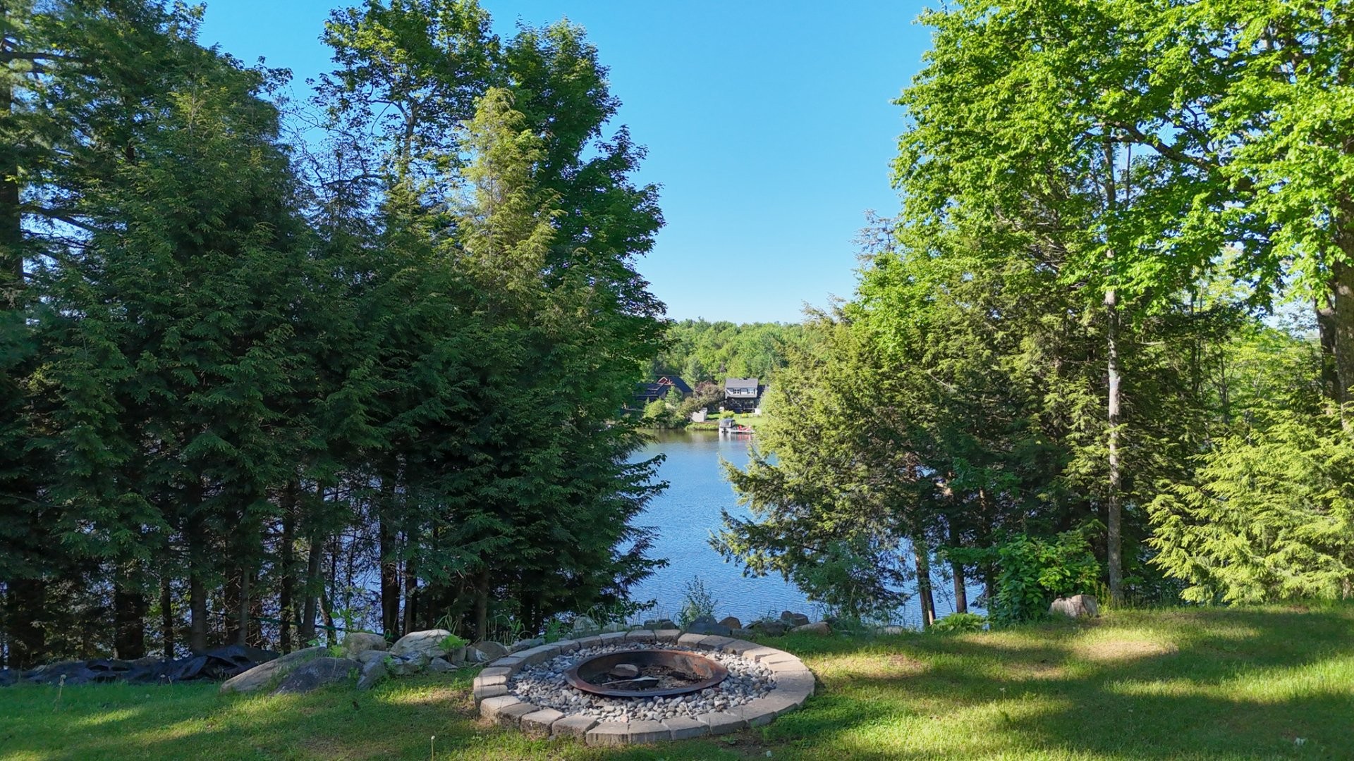 









1040


Av. du Parc

,
Sherbrooke (Brompton/Rock Forest/Saint-Élie/Deauville),




QC
J1N3P1

