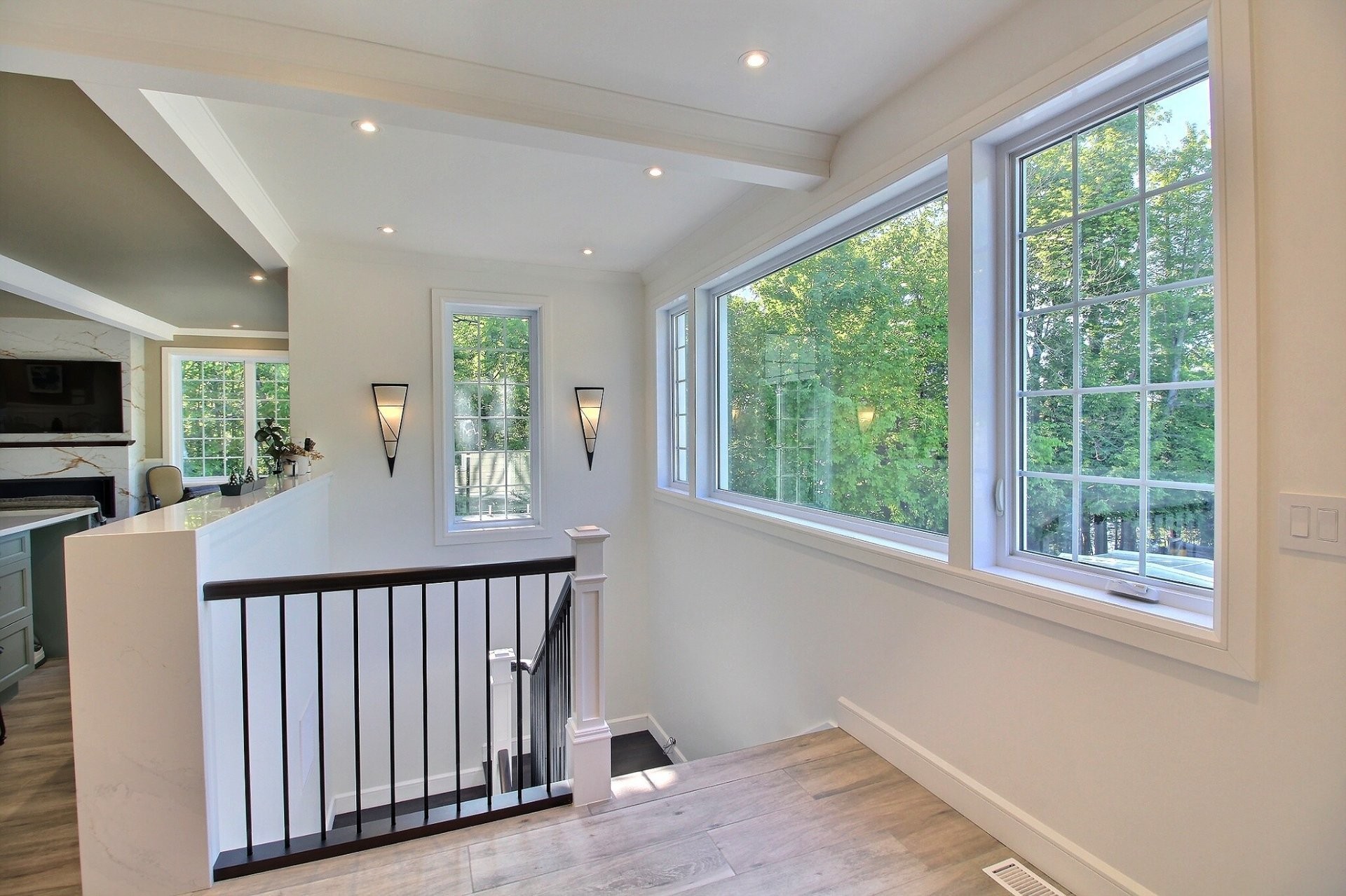 









1040


Av. du Parc

,
Sherbrooke (Brompton/Rock Forest/Saint-Élie/Deauville),




QC
J1N3P1

