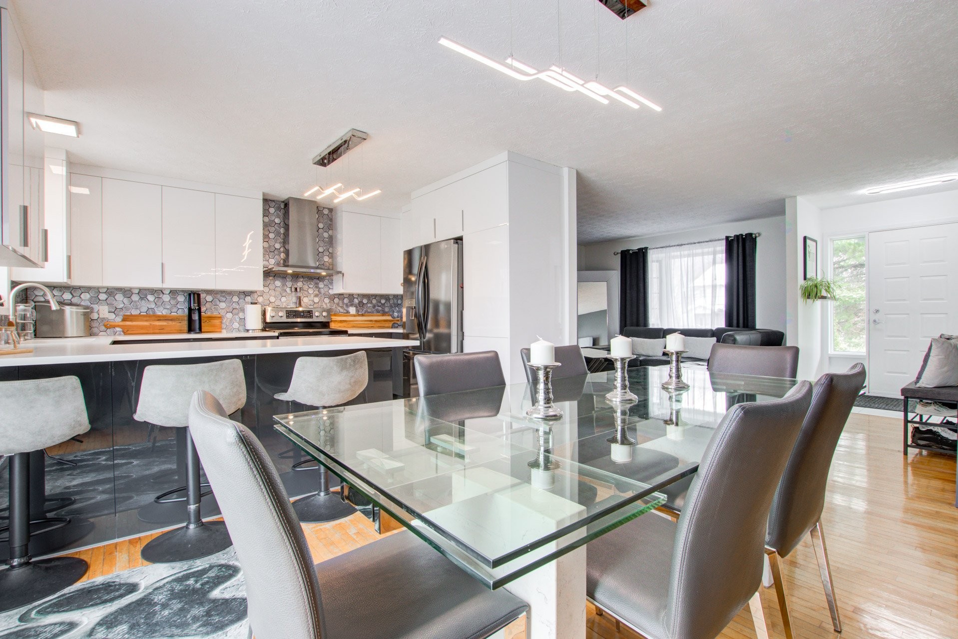 









38


Rue Carmen

,
Granby,




QC
J4J2A9


