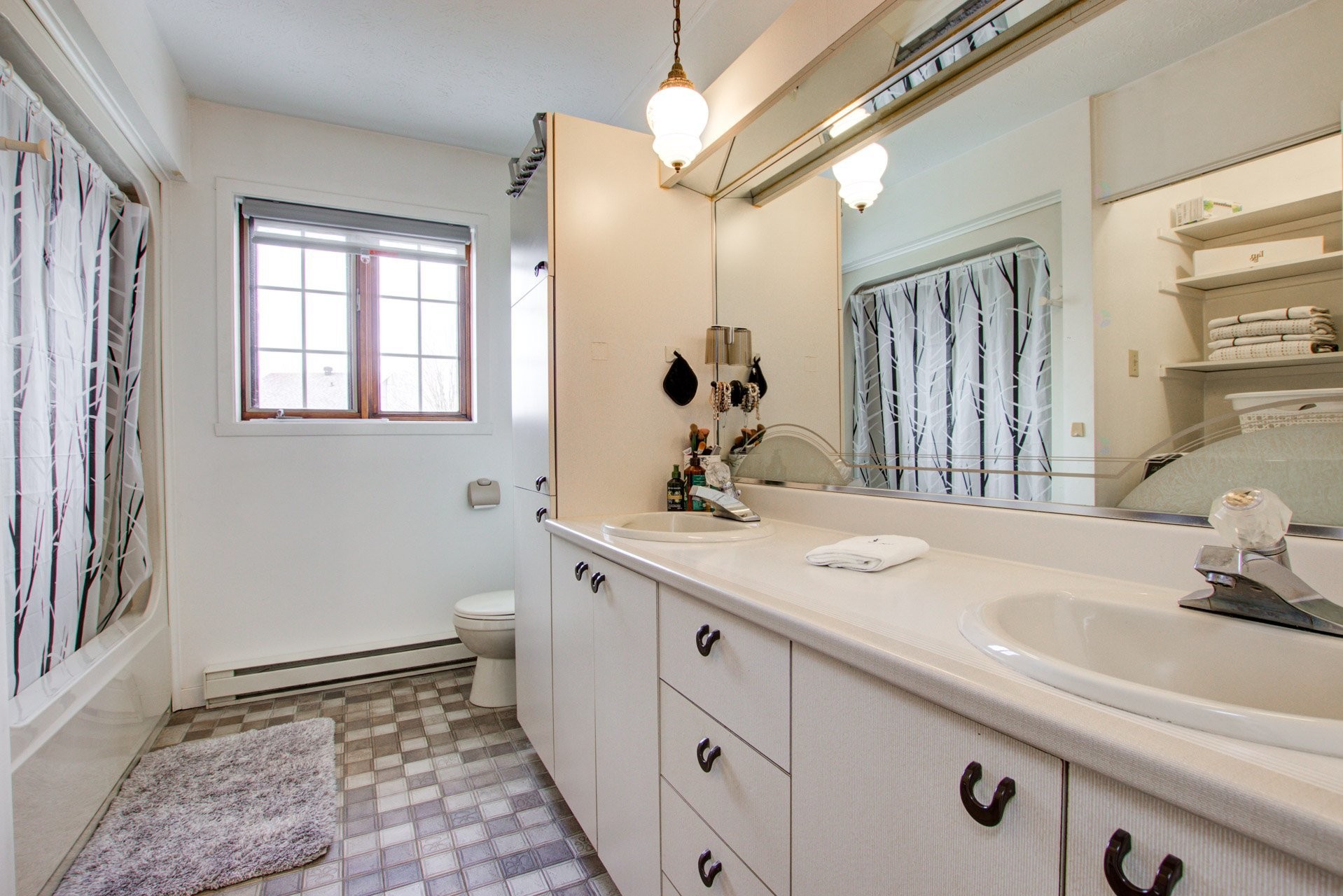 









38


Rue Carmen

,
Granby,




QC
J4J2A9

