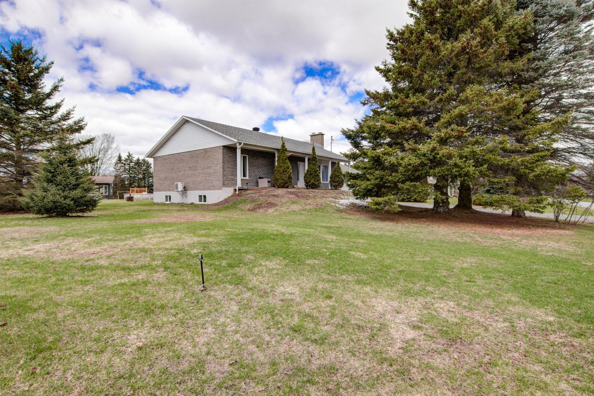 









38


Rue Carmen

,
Granby,




QC
J4J2A9


