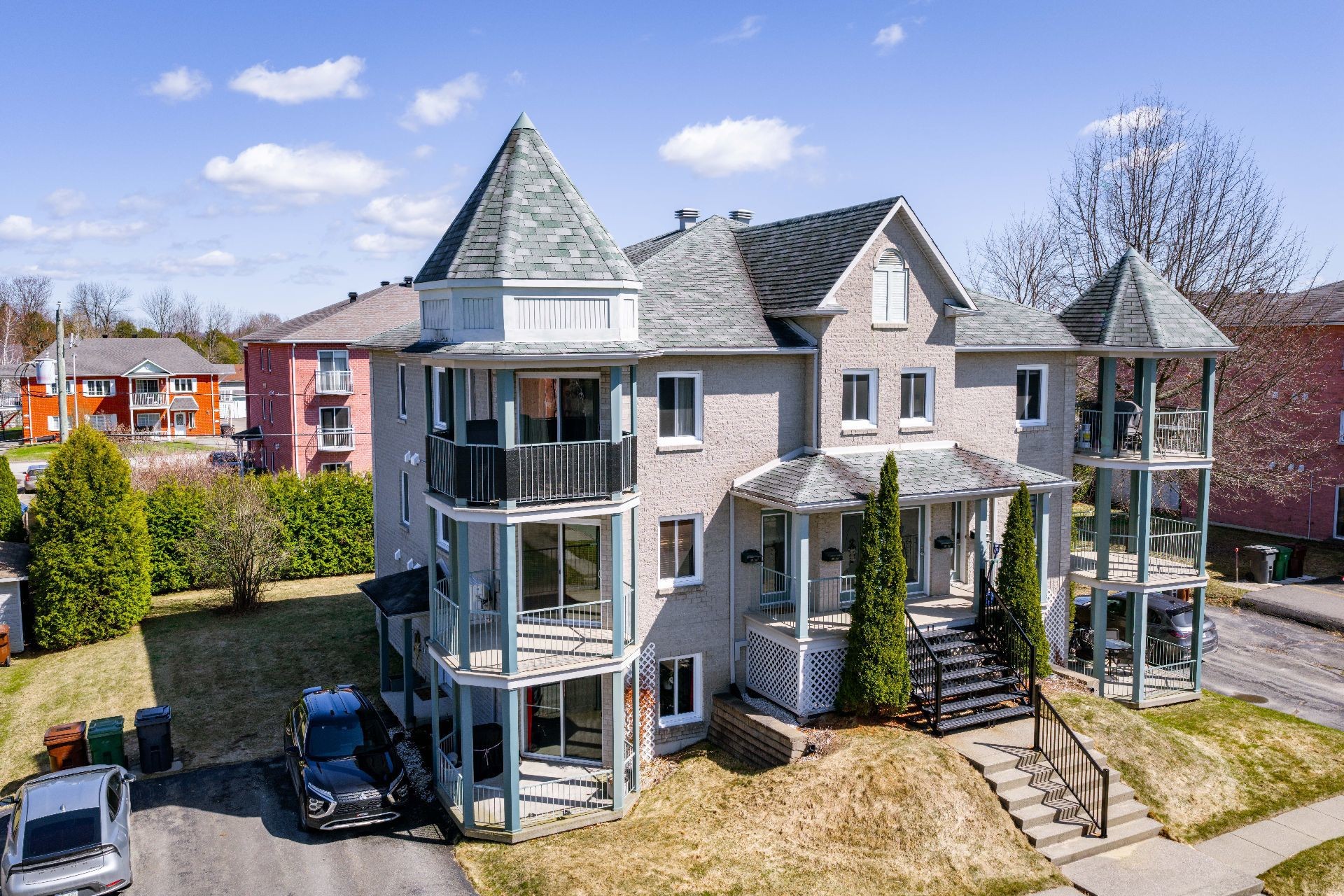 









942


Rue Jovette-Bernier

,
Sherbrooke (Les Nations),




QC
J1J4L3

