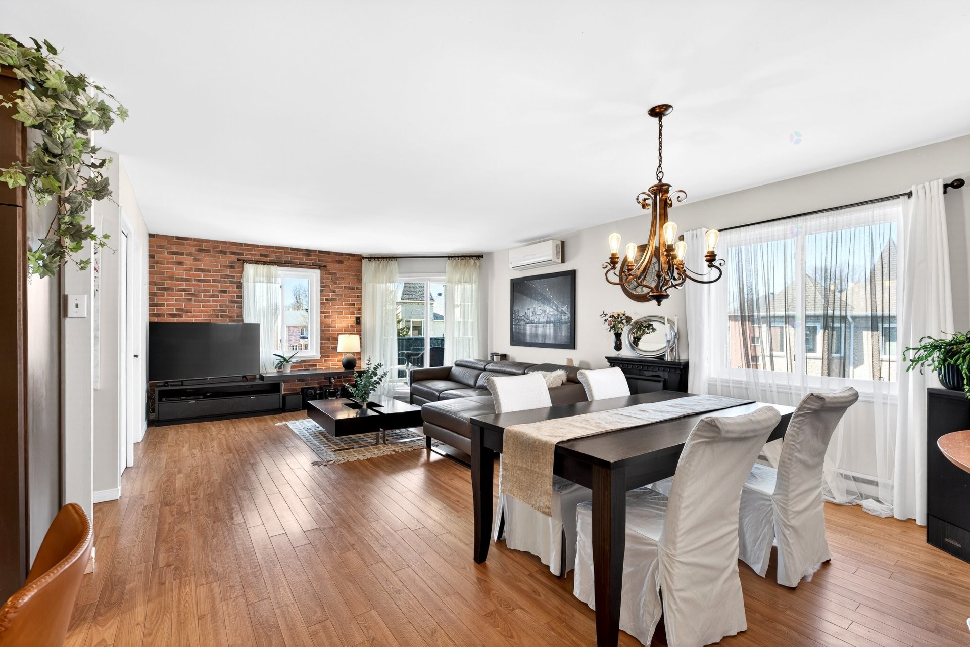 









942


Rue Jovette-Bernier

,
Sherbrooke (Les Nations),




QC
J1J4L3

