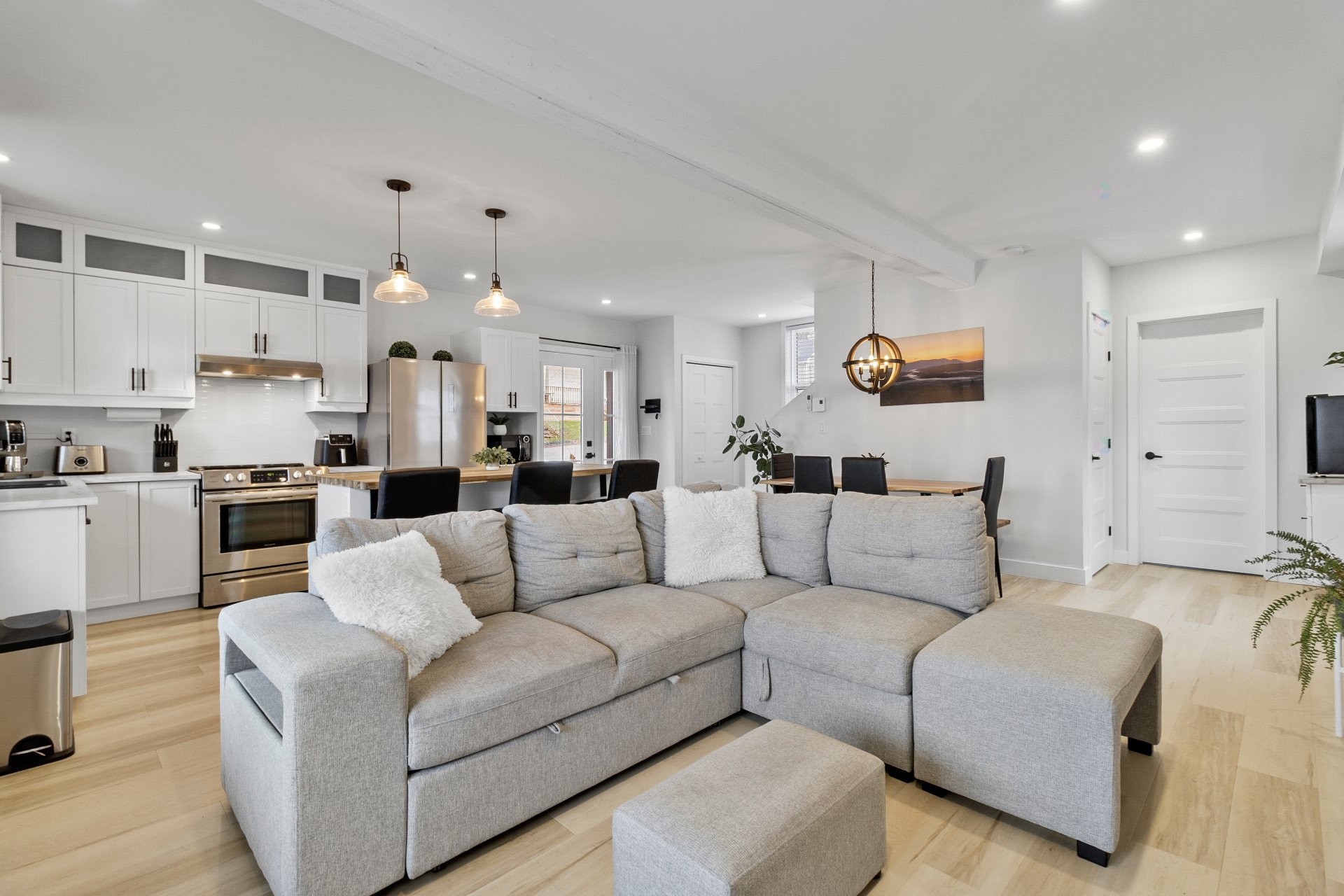 









248


Rue Bilodeau

,
East Angus,




QC
J0B1R0

