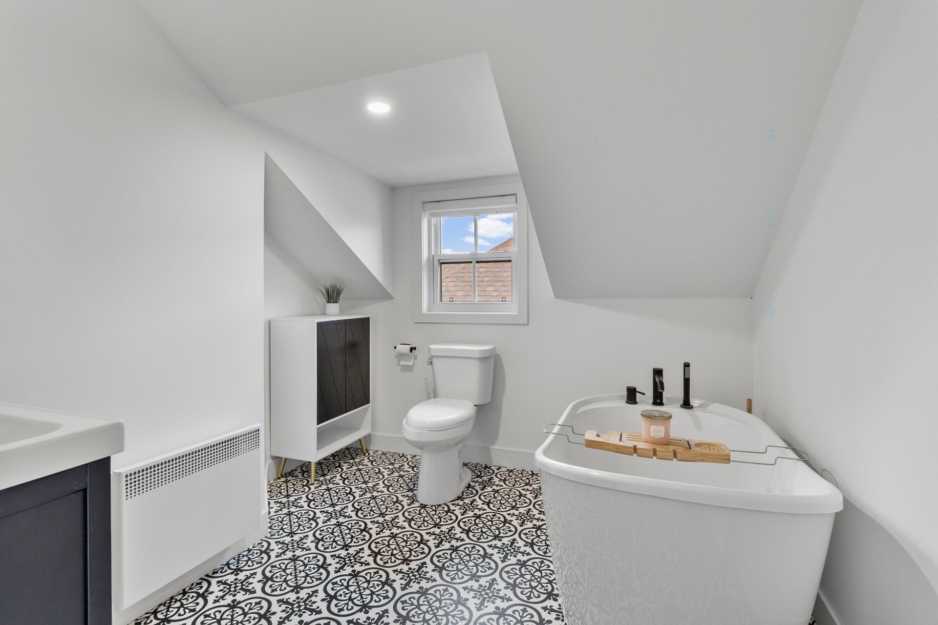









248


Rue Bilodeau

,
East Angus,




QC
J0B1R0

