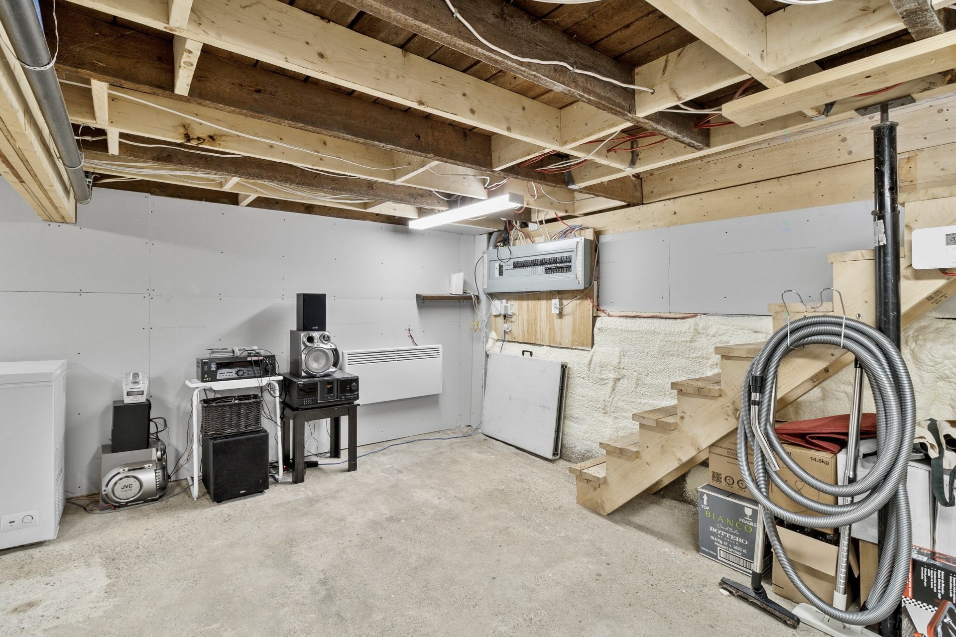 









248


Rue Bilodeau

,
East Angus,




QC
J0B1R0

