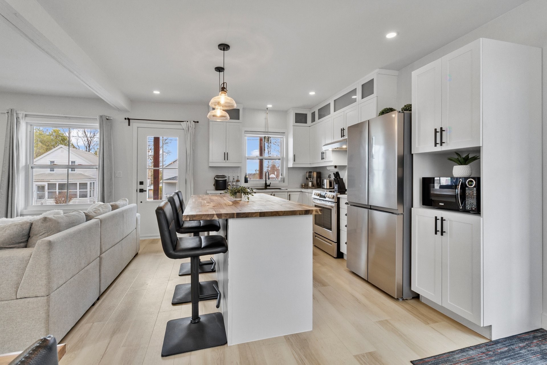 









248


Rue Bilodeau

,
East Angus,




QC
J0B1R0

