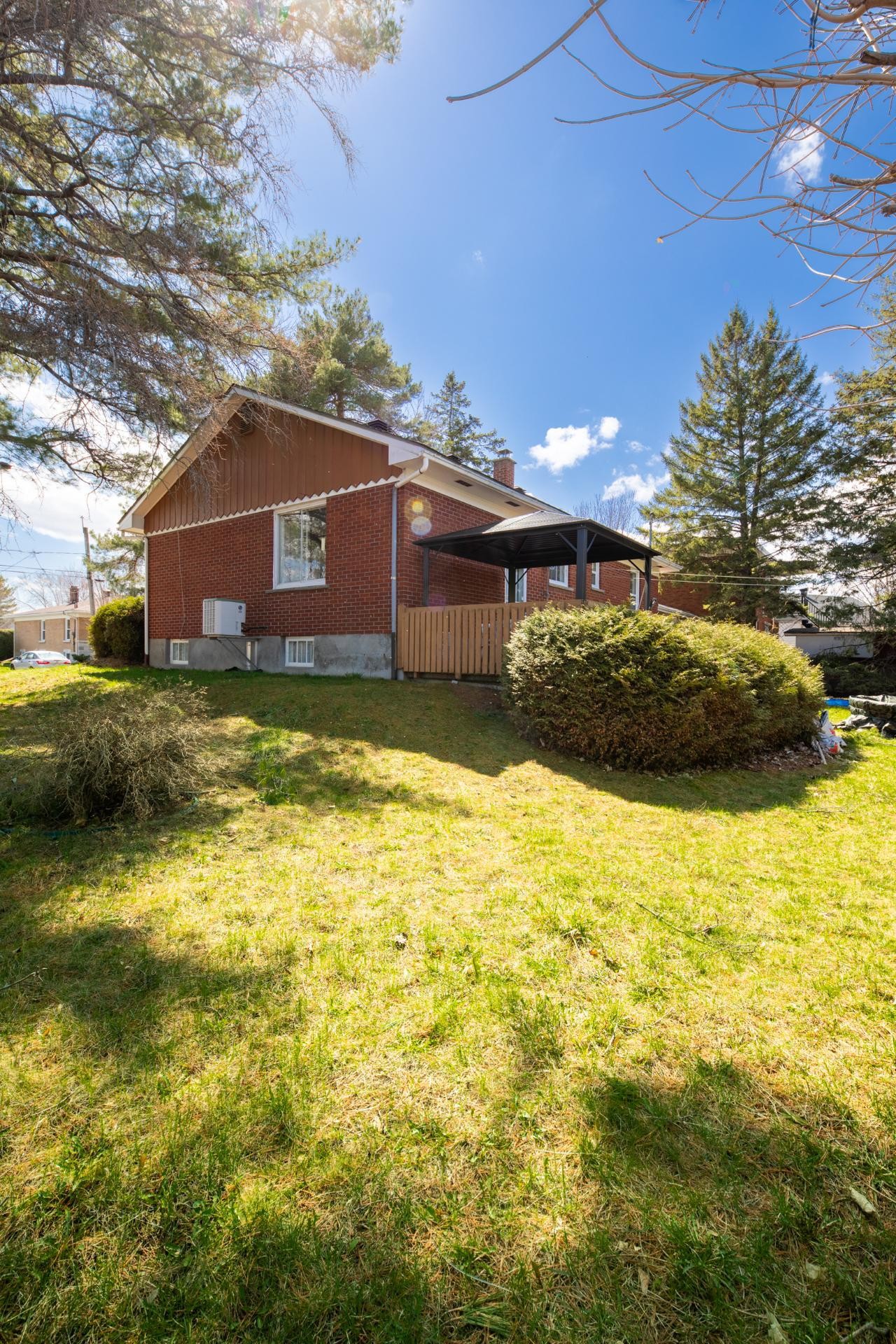 









111


Rue Parenteau

,
Saint-Jean-sur-Richelieu,




QC
J3B3V9

