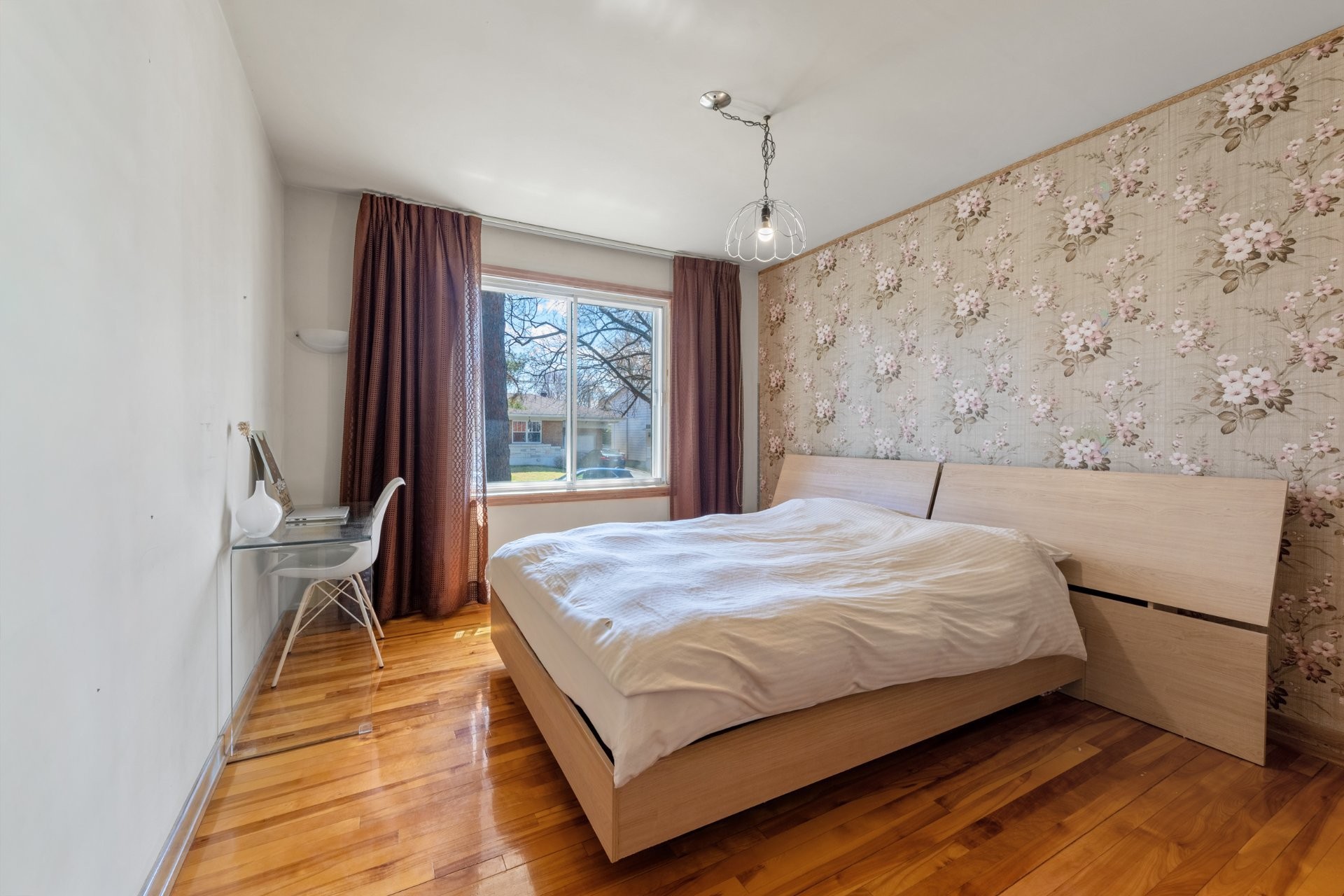









111


Rue Parenteau

,
Saint-Jean-sur-Richelieu,




QC
J3B3V9

