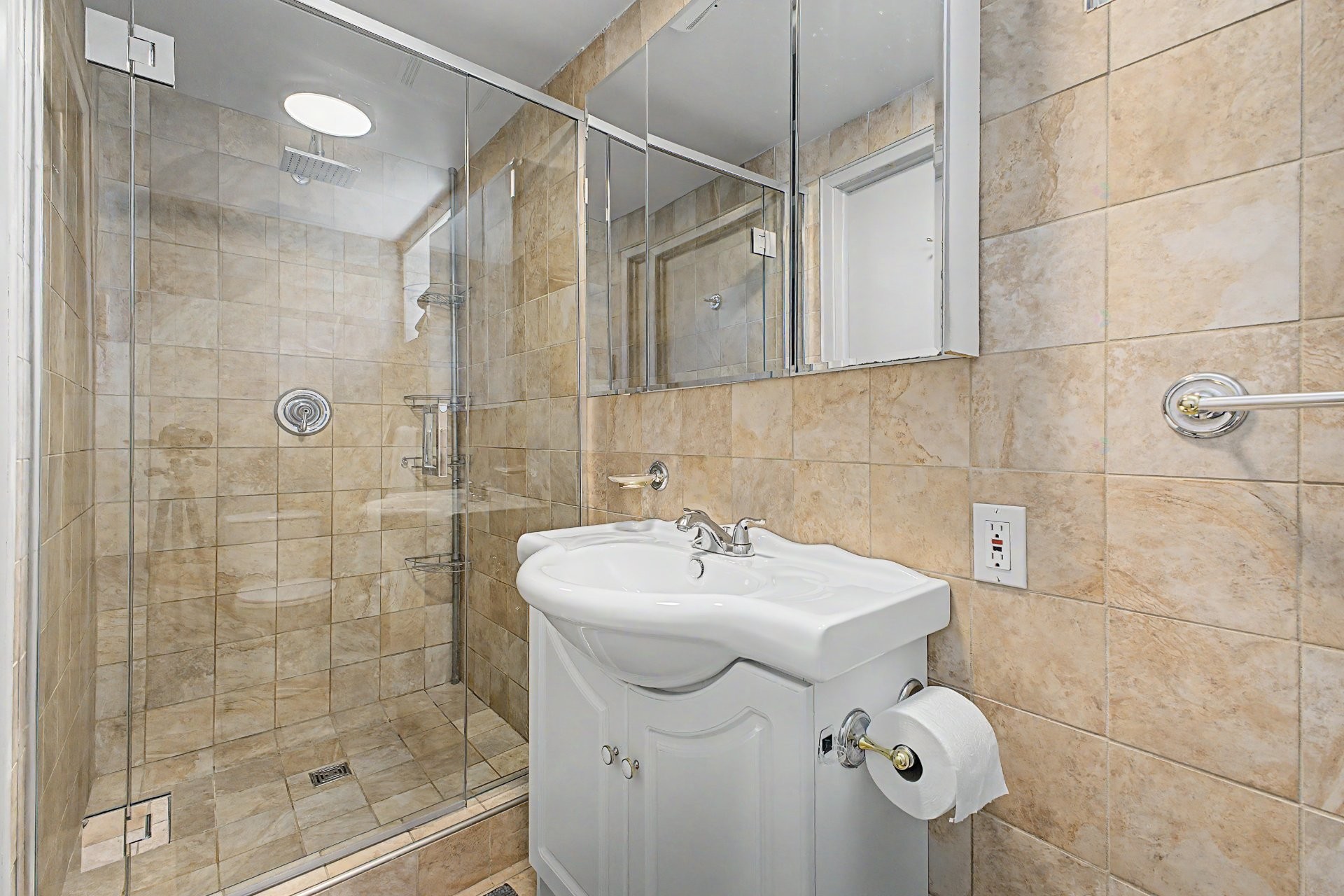 









979


Rue La Salle

,
Saint-Bruno-de-Montarville,




QC
J3V3Y1


