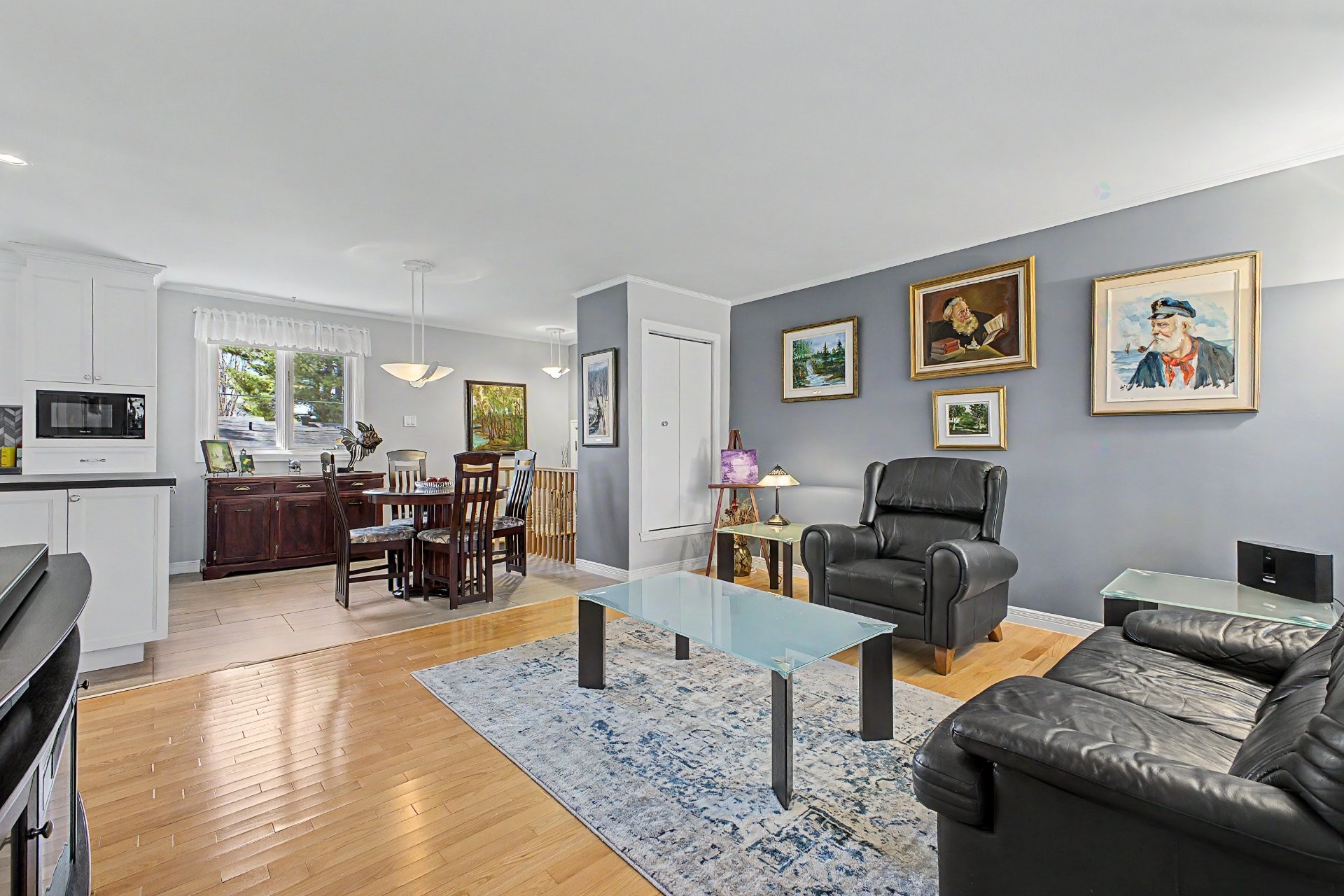









979


Rue La Salle

,
Saint-Bruno-de-Montarville,




QC
J3V3Y1

