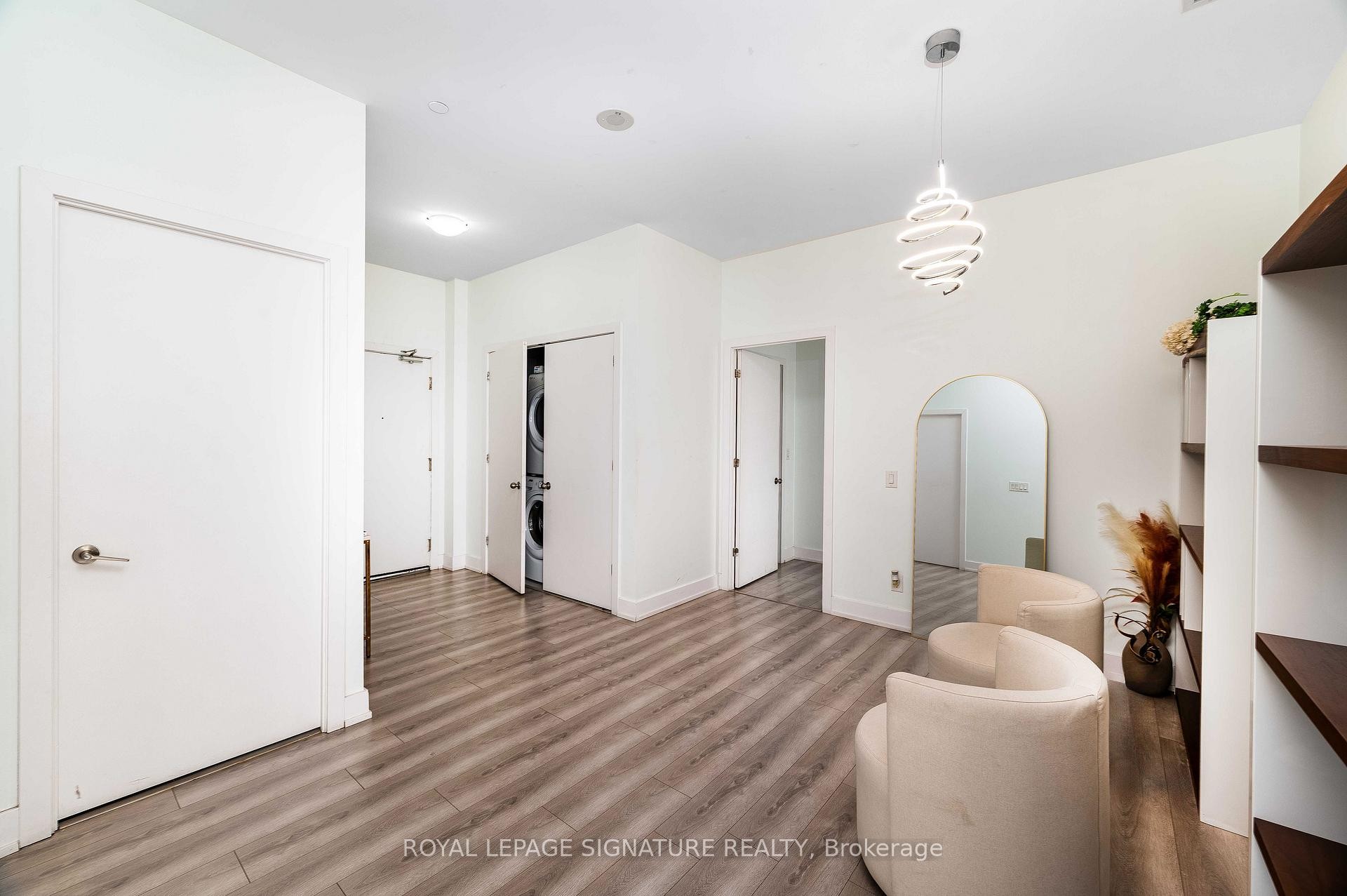 









4011


Brickstone

Mews, PH4,
Mississauga,




ON
L5B 0G3

