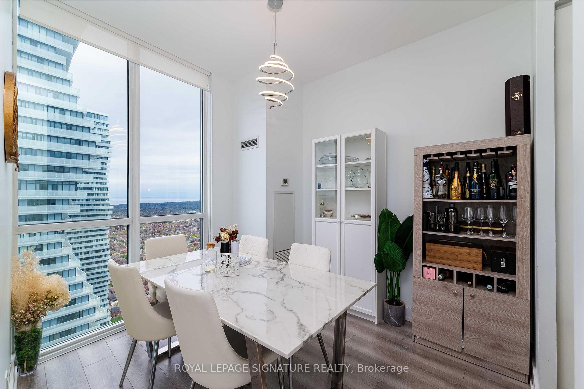 









4011


Brickstone

Mews, PH4,
Mississauga,




ON
L5B 0G3

