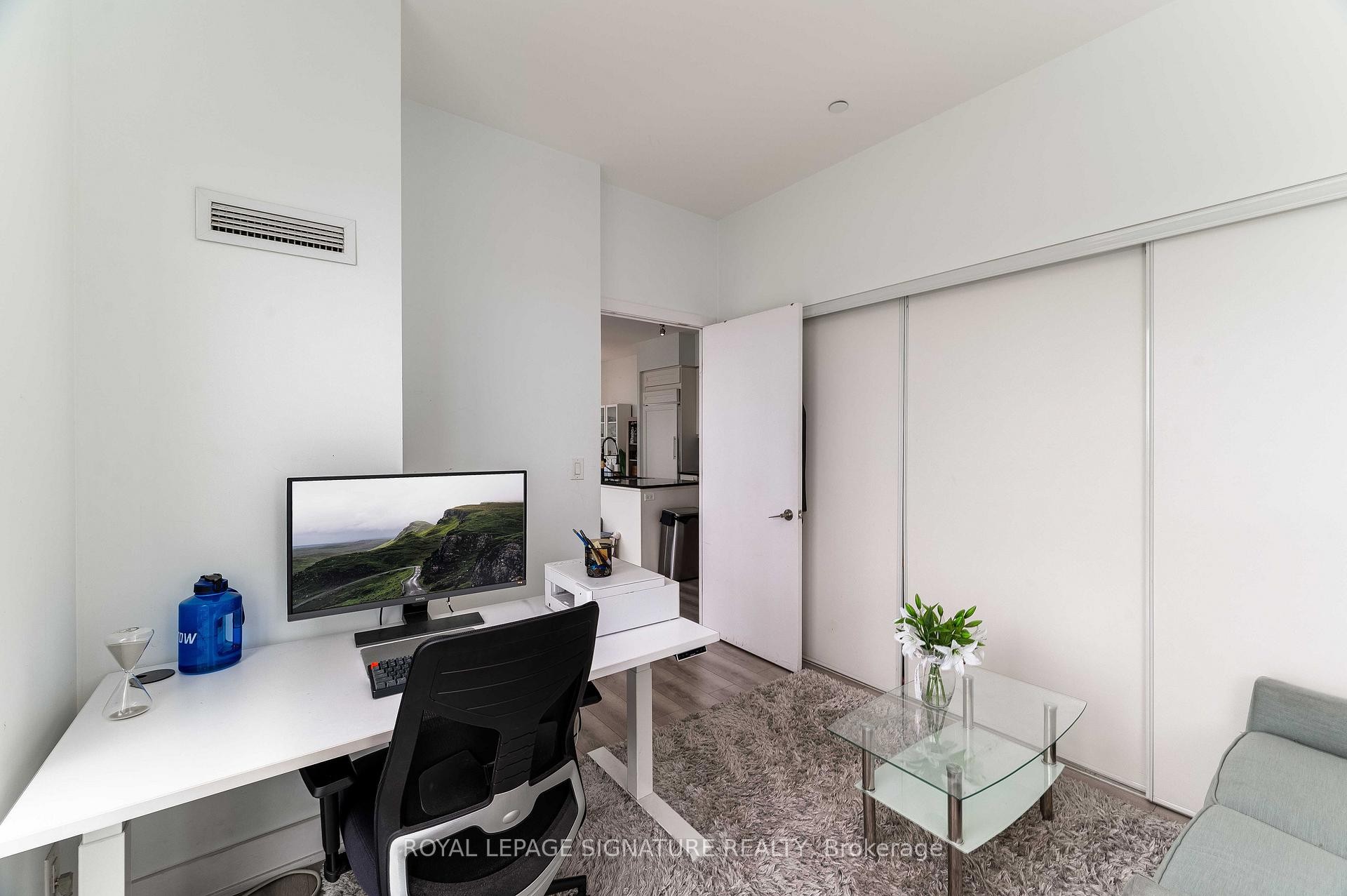 









4011


Brickstone

Mews, PH4,
Mississauga,




ON
L5B 0G3

