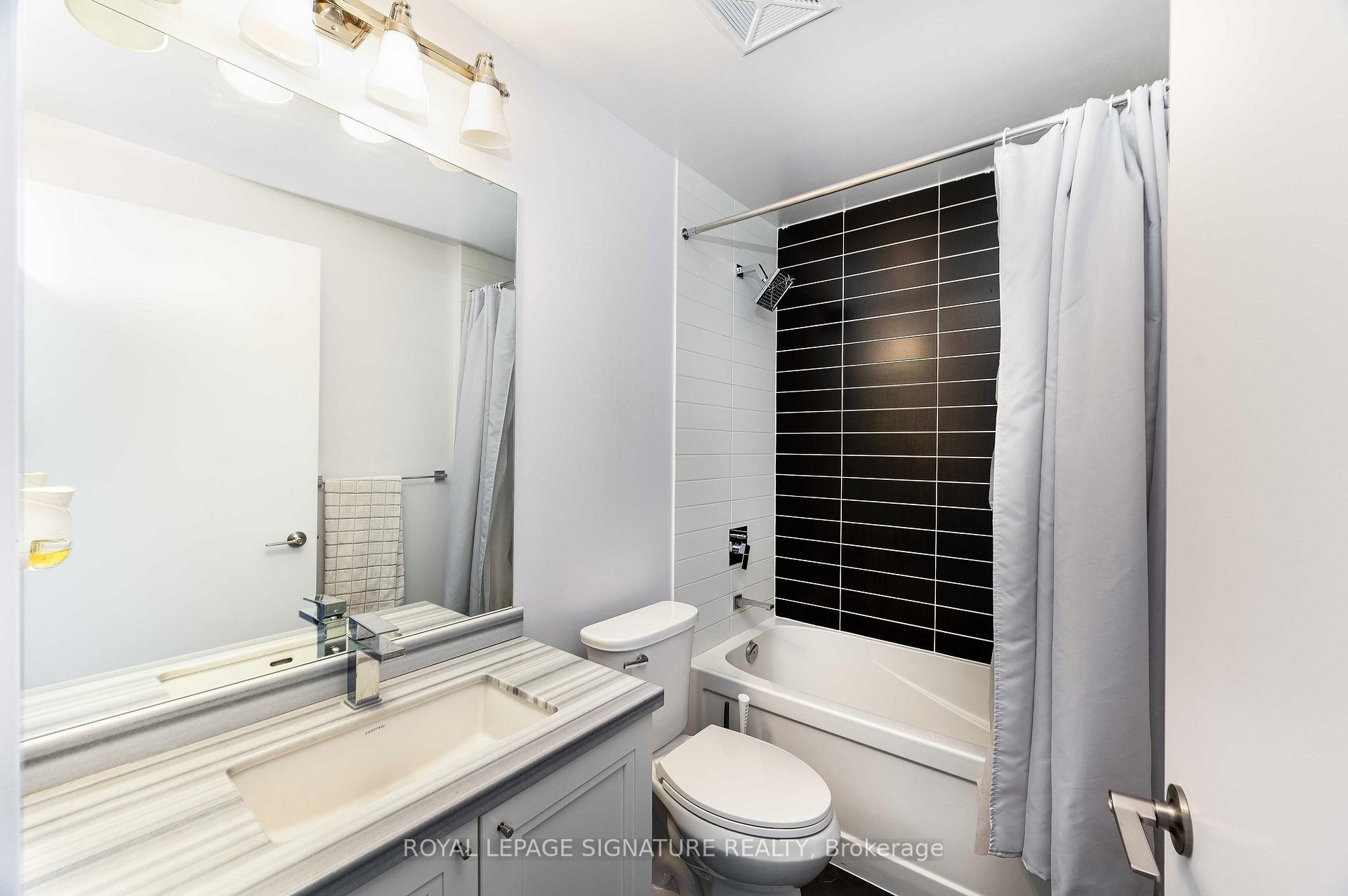 









4011


Brickstone

Mews, PH4,
Mississauga,




ON
L5B 0G3

