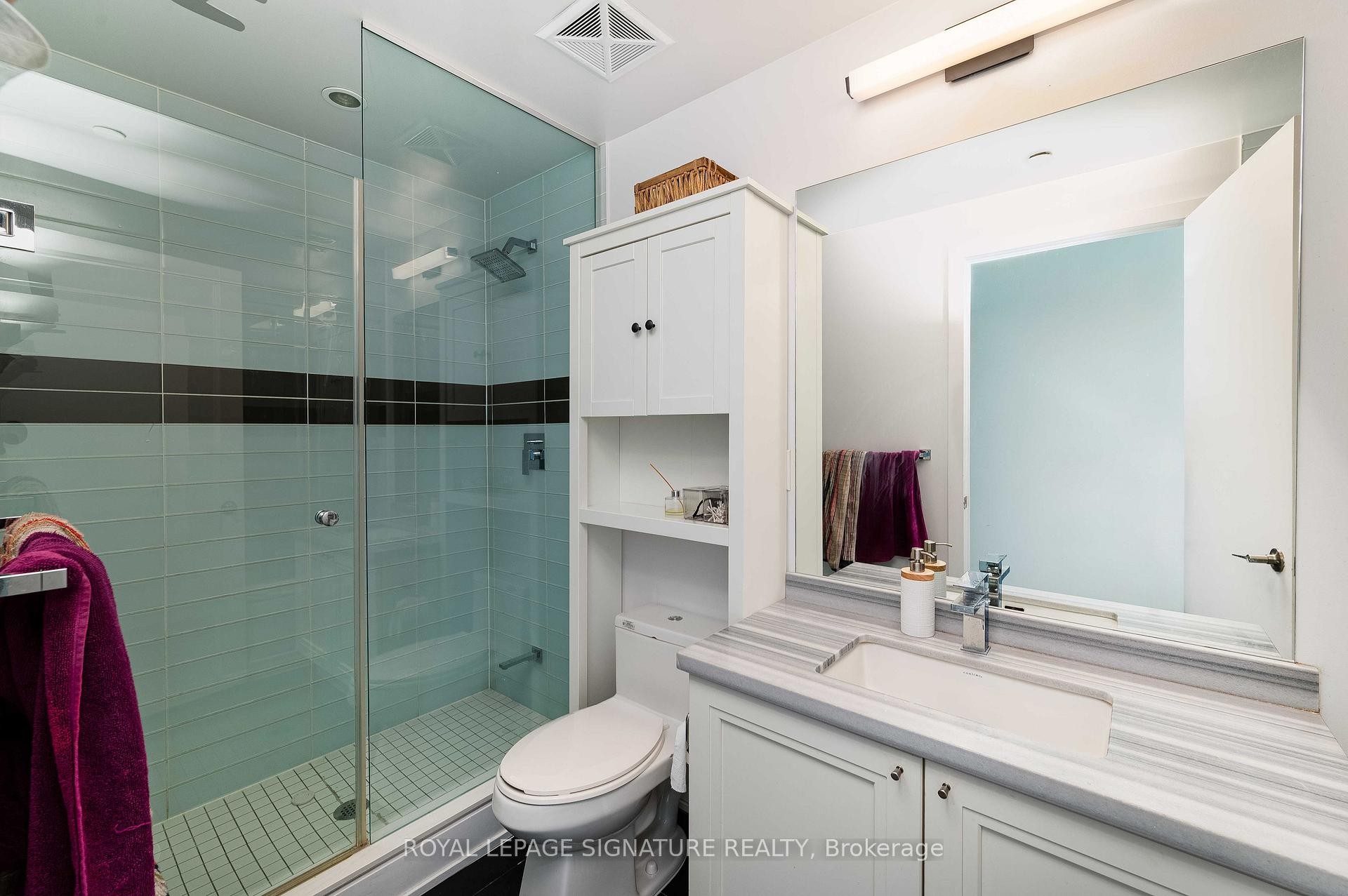 









4011


Brickstone

Mews, PH4,
Mississauga,




ON
L5B 0G3

