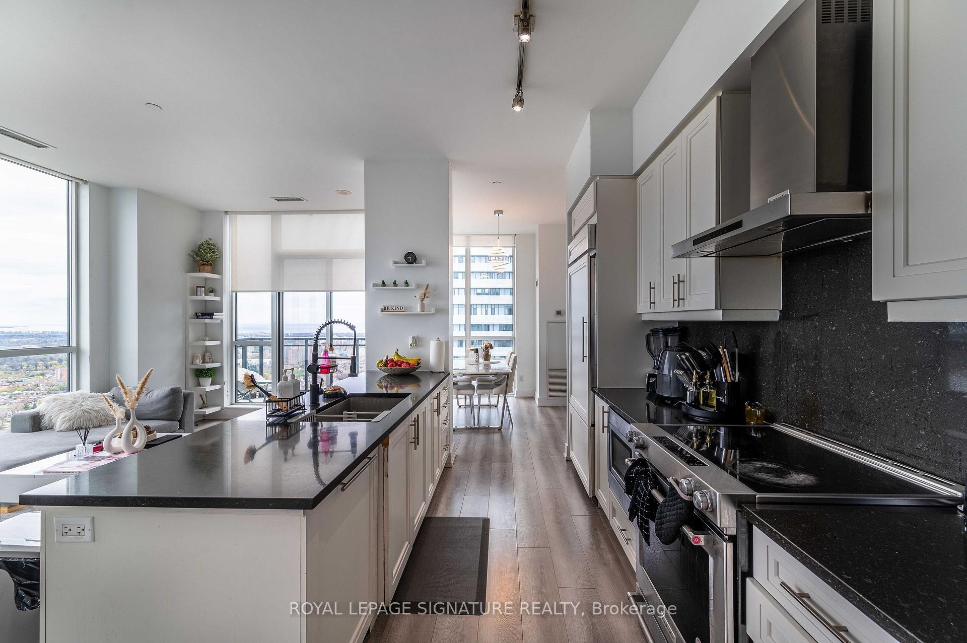 









4011


Brickstone

Mews, PH4,
Mississauga,




ON
L5B 0G3

