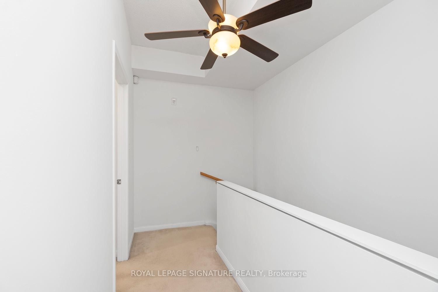 









550


Front

Street West, 207,
Toronto,




ON
M5V 3N5


