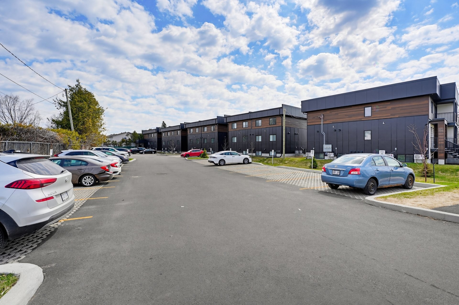 









24

 - 26


Rue des Sables

,
Gatineau (Gatineau),




QC
J8P7X6

