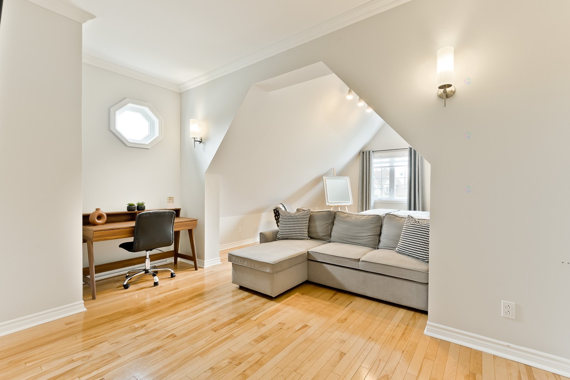 









980


Rue Rostand

,
Sherbrooke (Les Nations),




QC
J1J4P3

