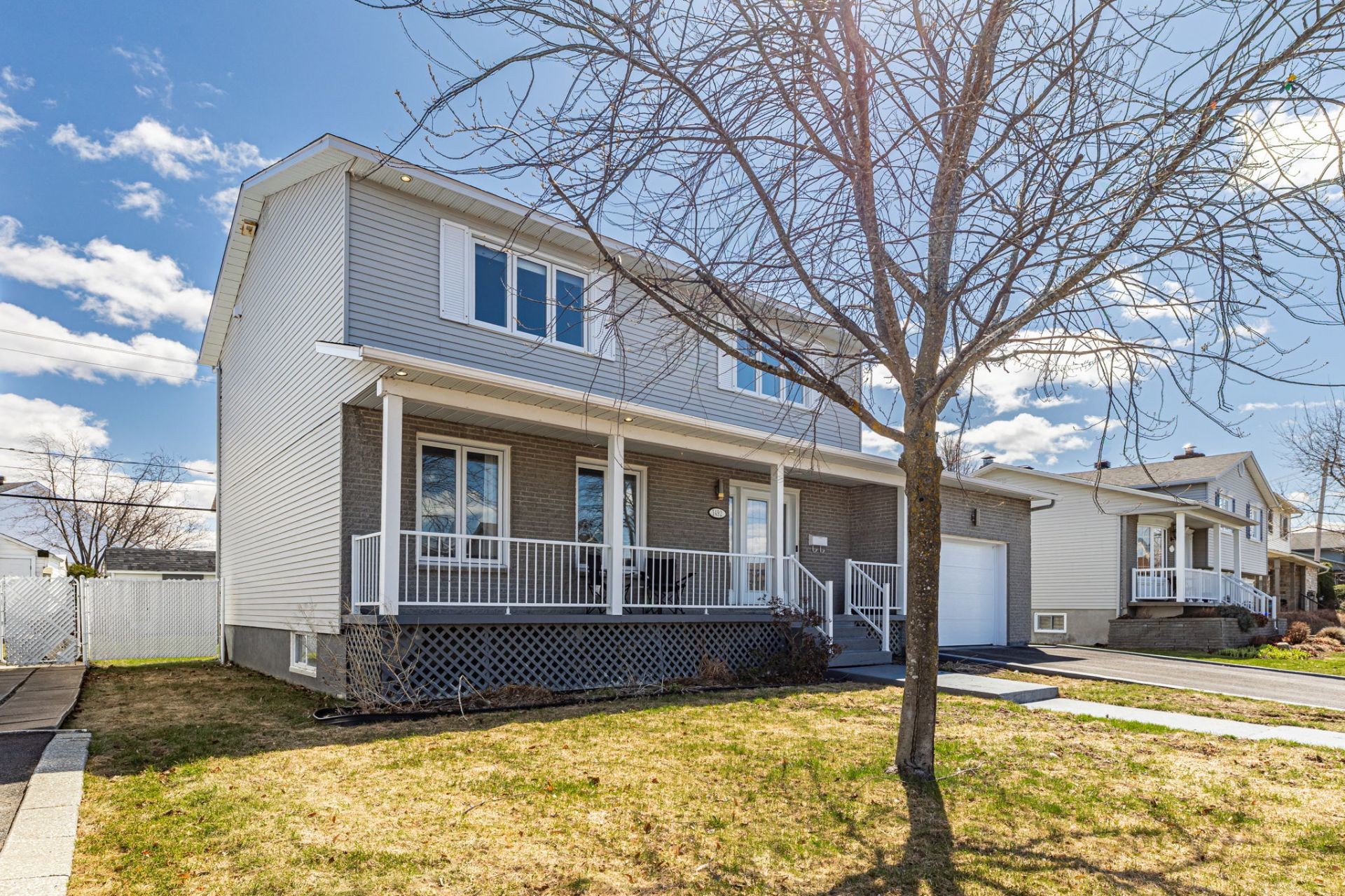 









1492


Boul. René-Gaultier

,
Varennes,




QC
J3X1L9

