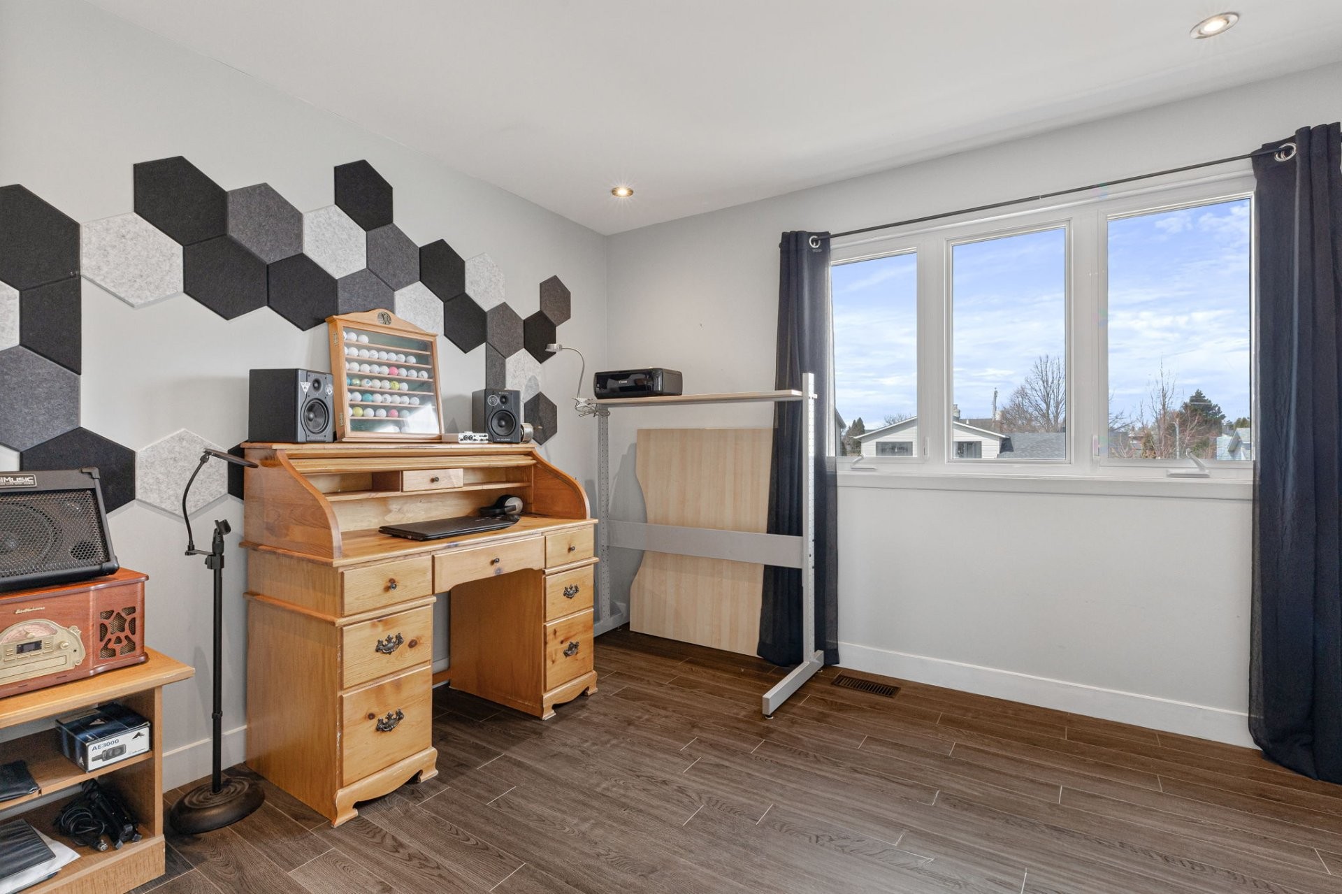 









1492


Boul. René-Gaultier

,
Varennes,




QC
J3X1L9

