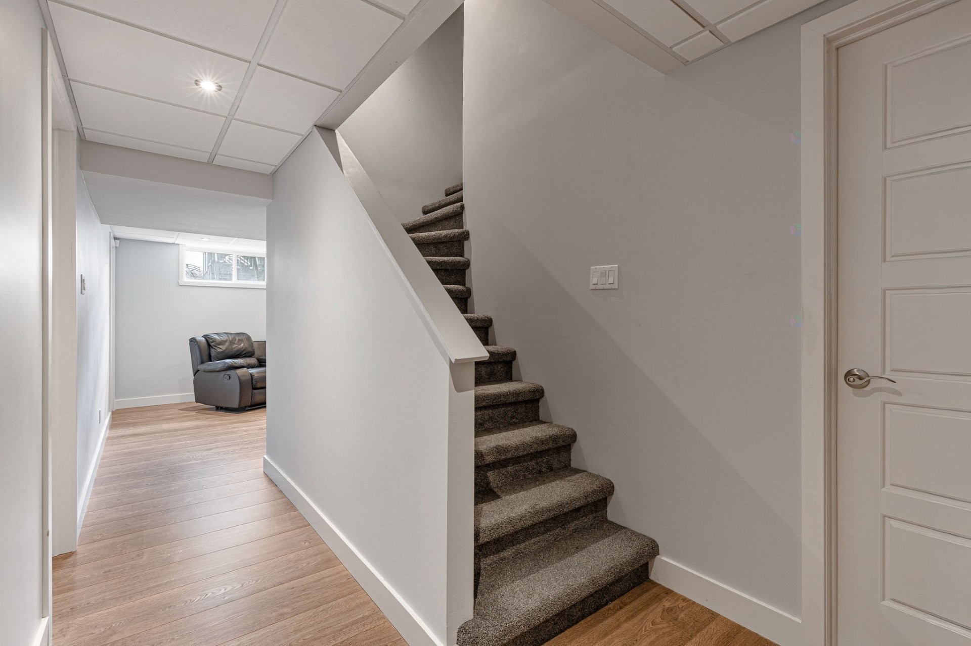 









1492


Boul. René-Gaultier

,
Varennes,




QC
J3X1L9

