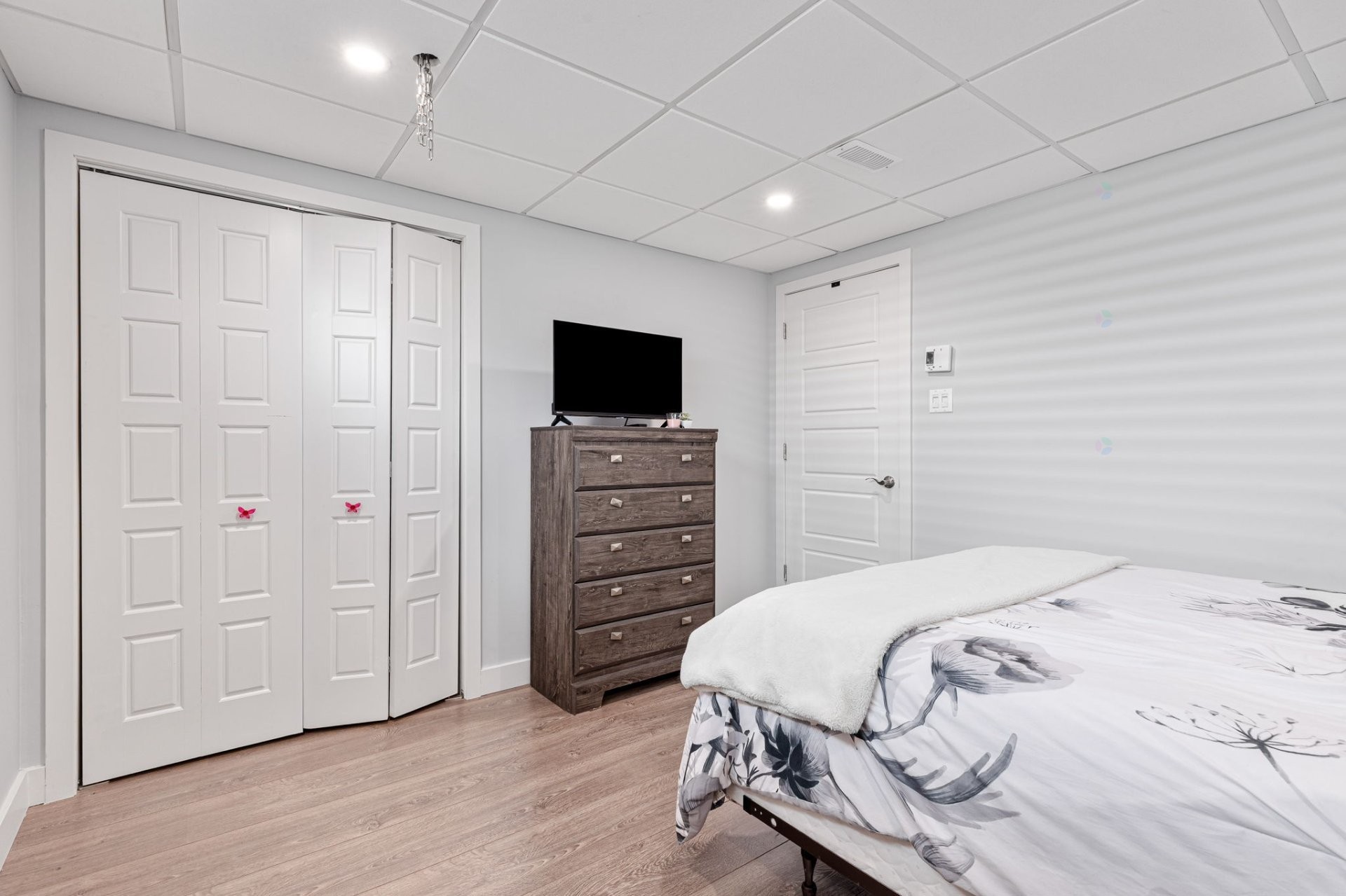 









1492


Boul. René-Gaultier

,
Varennes,




QC
J3X1L9

