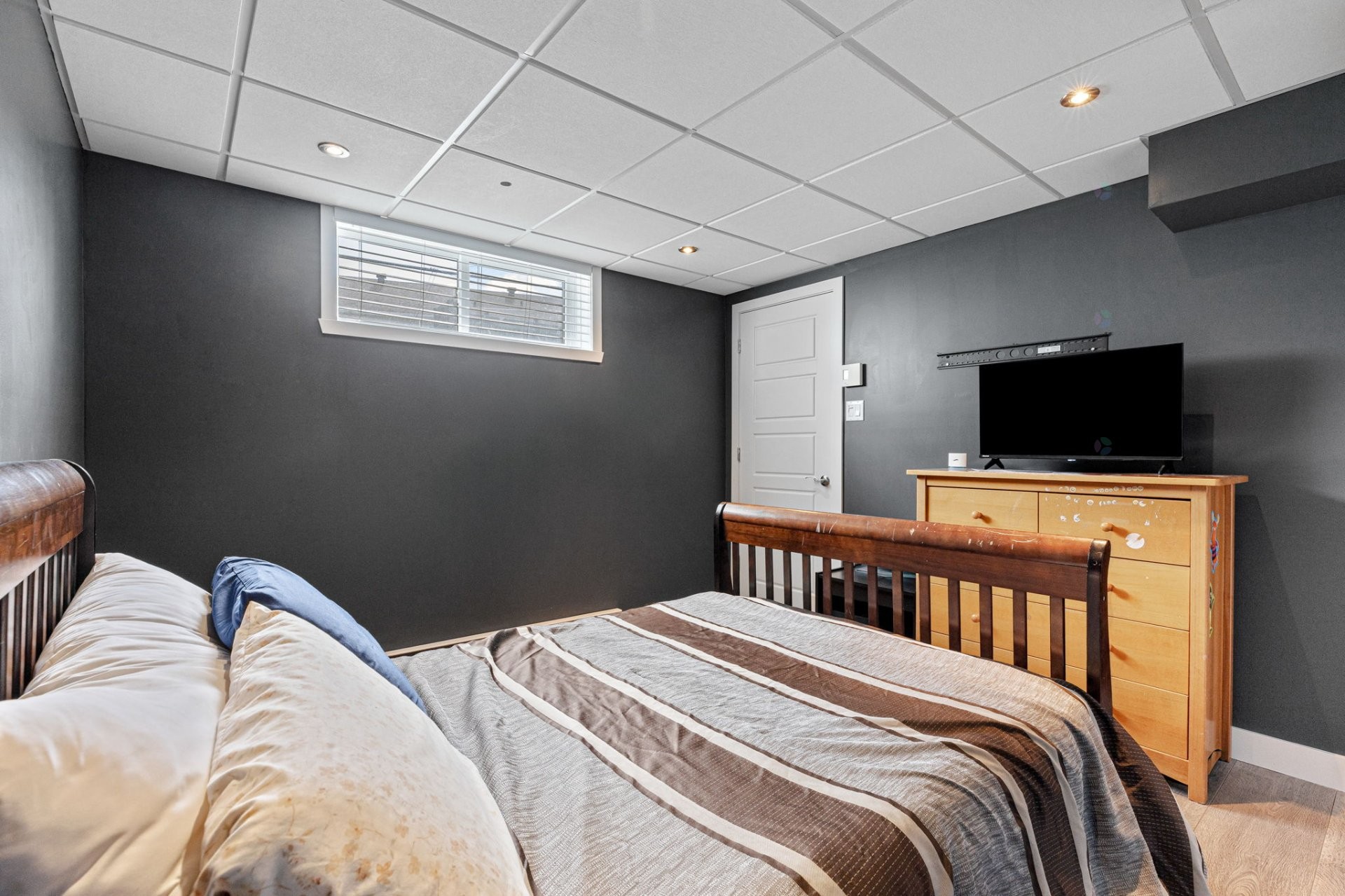 









1492


Boul. René-Gaultier

,
Varennes,




QC
J3X1L9

