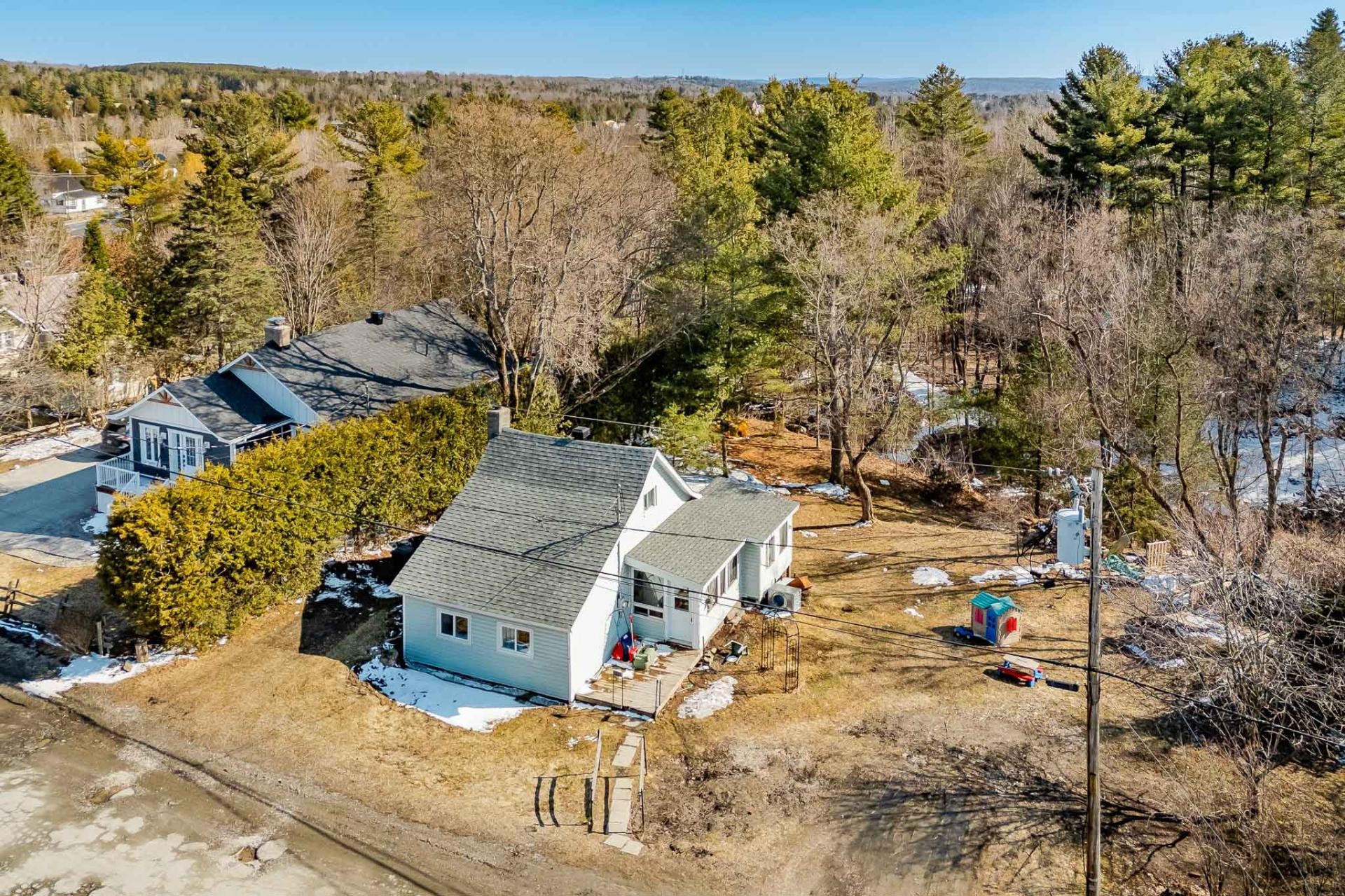 









7


Rue de la Croisée

,
Orford,




QC
J1X6Z4

