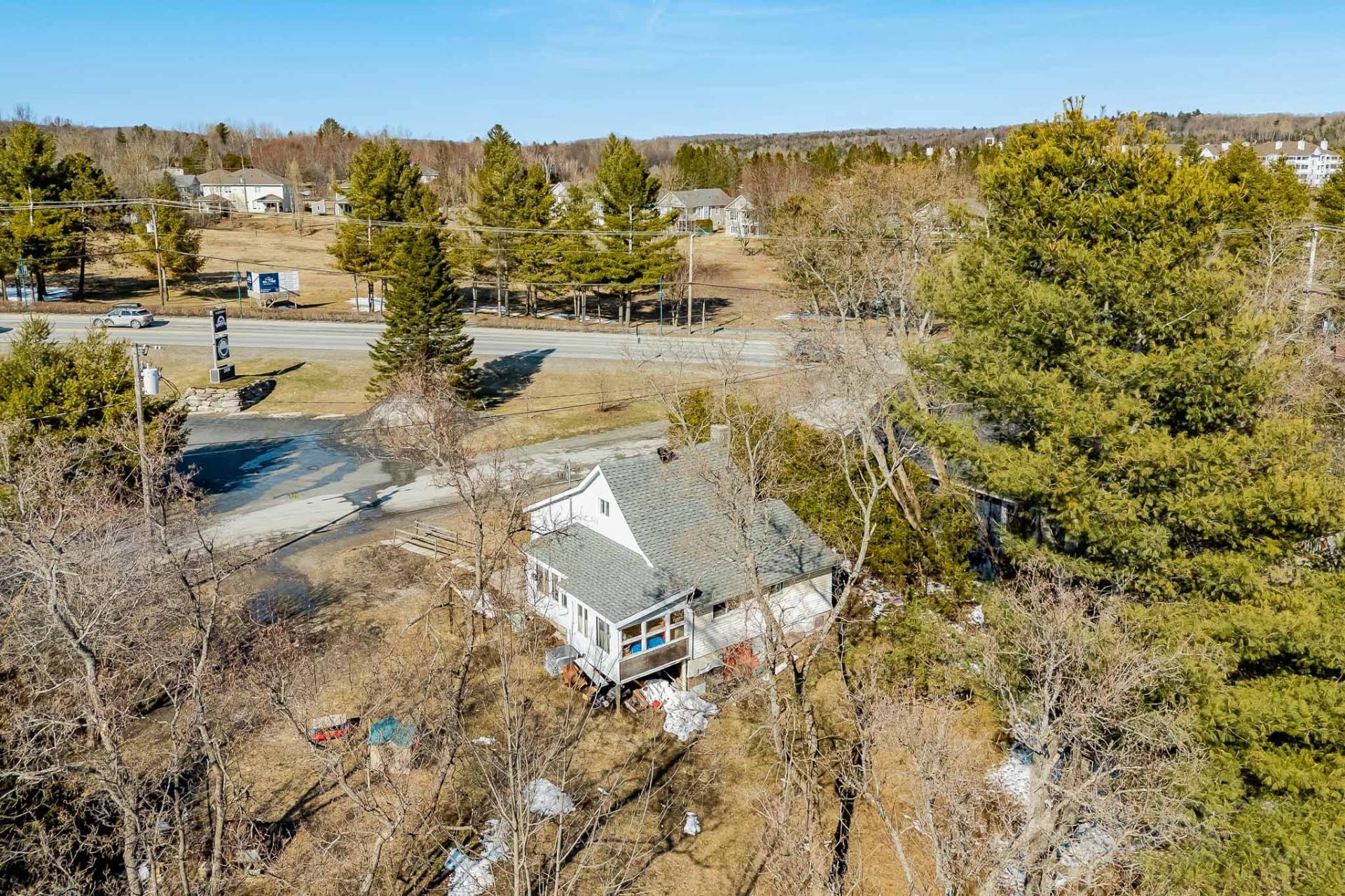 









7


Rue de la Croisée

,
Orford,




QC
J1X6Z4

