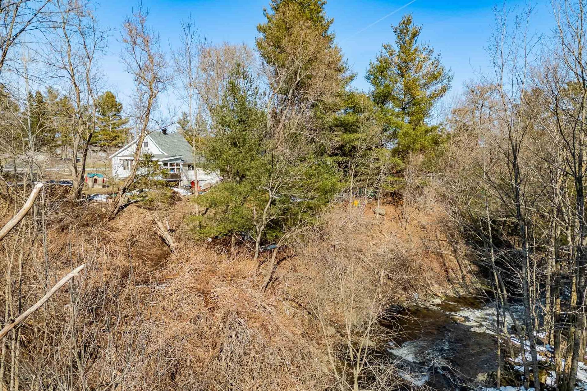 









7


Rue de la Croisée

,
Orford,




QC
J1X6Z4

