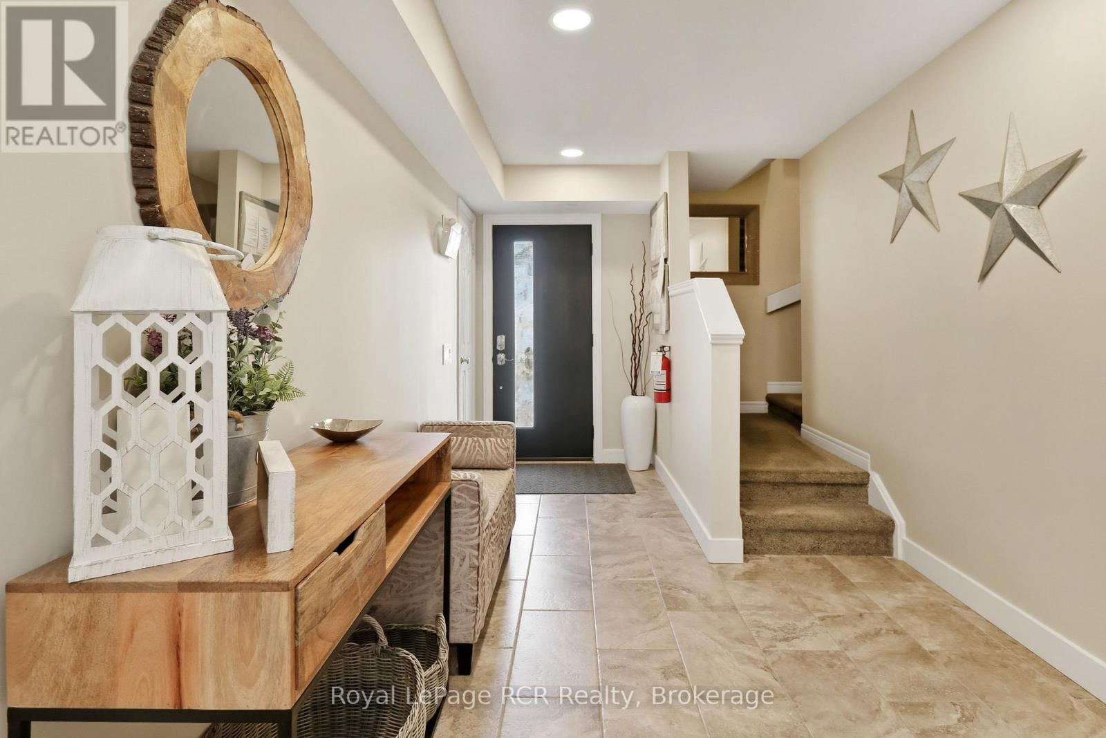 












113 - 110 FAIRWAY COURT

,
Blue Mountains,




Ontario
L9Y0P8

