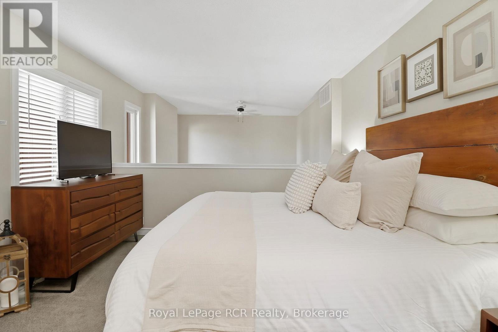 












113 - 110 FAIRWAY COURT

,
Blue Mountains,




Ontario
L9Y0P8

