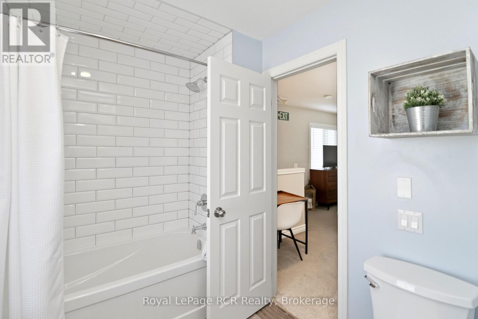 












113 - 110 FAIRWAY COURT

,
Blue Mountains,




Ontario
L9Y0P8

