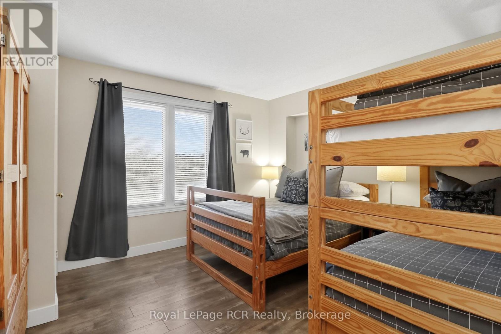 












113 - 110 FAIRWAY COURT

,
Blue Mountains,




Ontario
L9Y0P8

