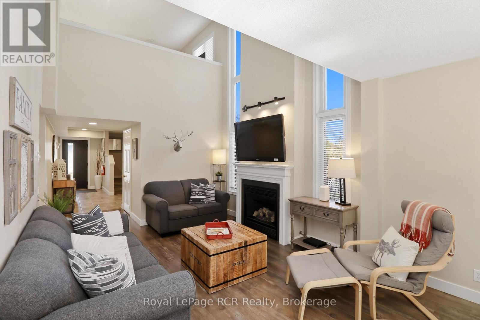 












113 - 110 FAIRWAY COURT

,
Blue Mountains,




Ontario
L9Y0P8

