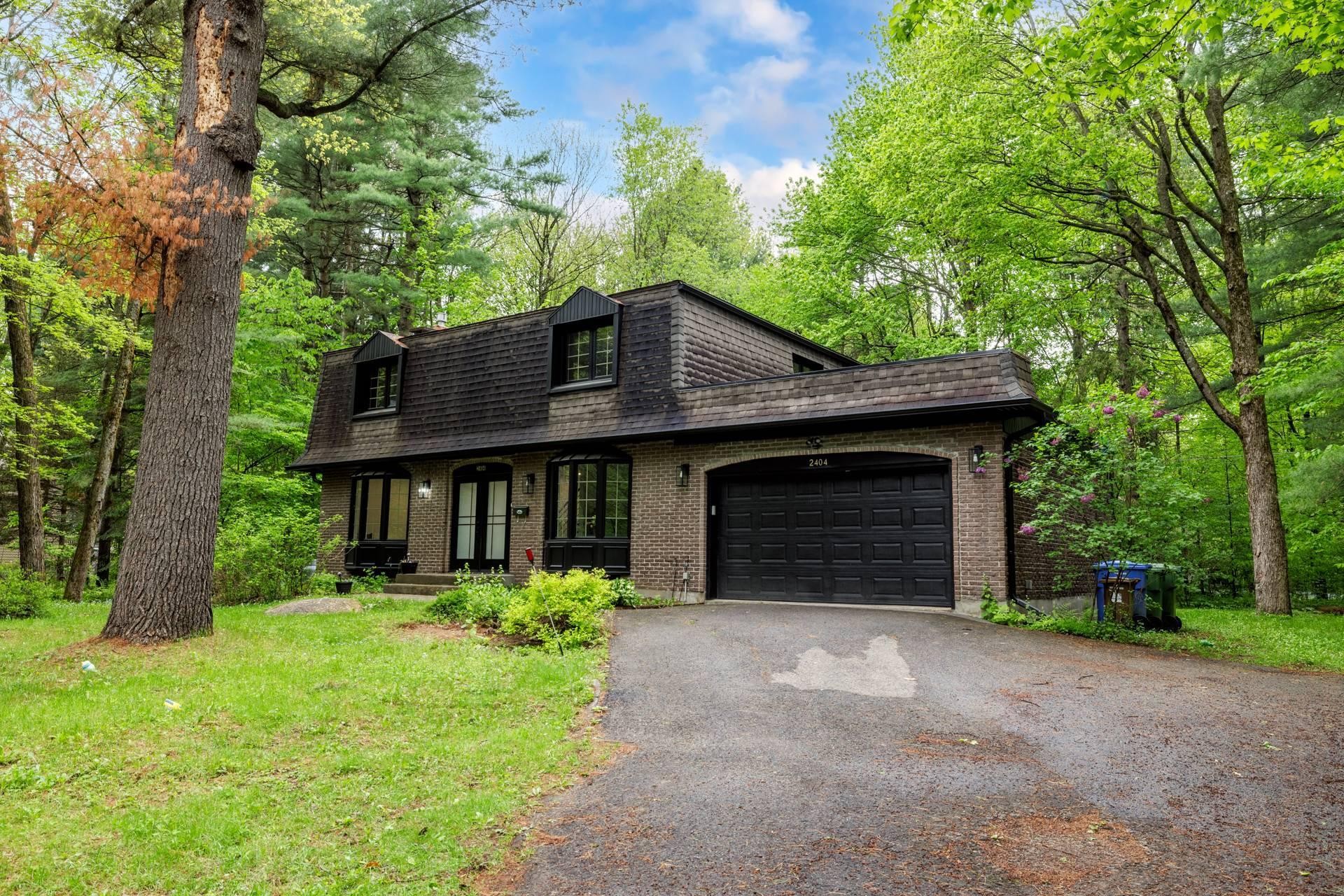 









2404


Place Jubilee

,
Saint-Lazare,




QC
J7T2B1

