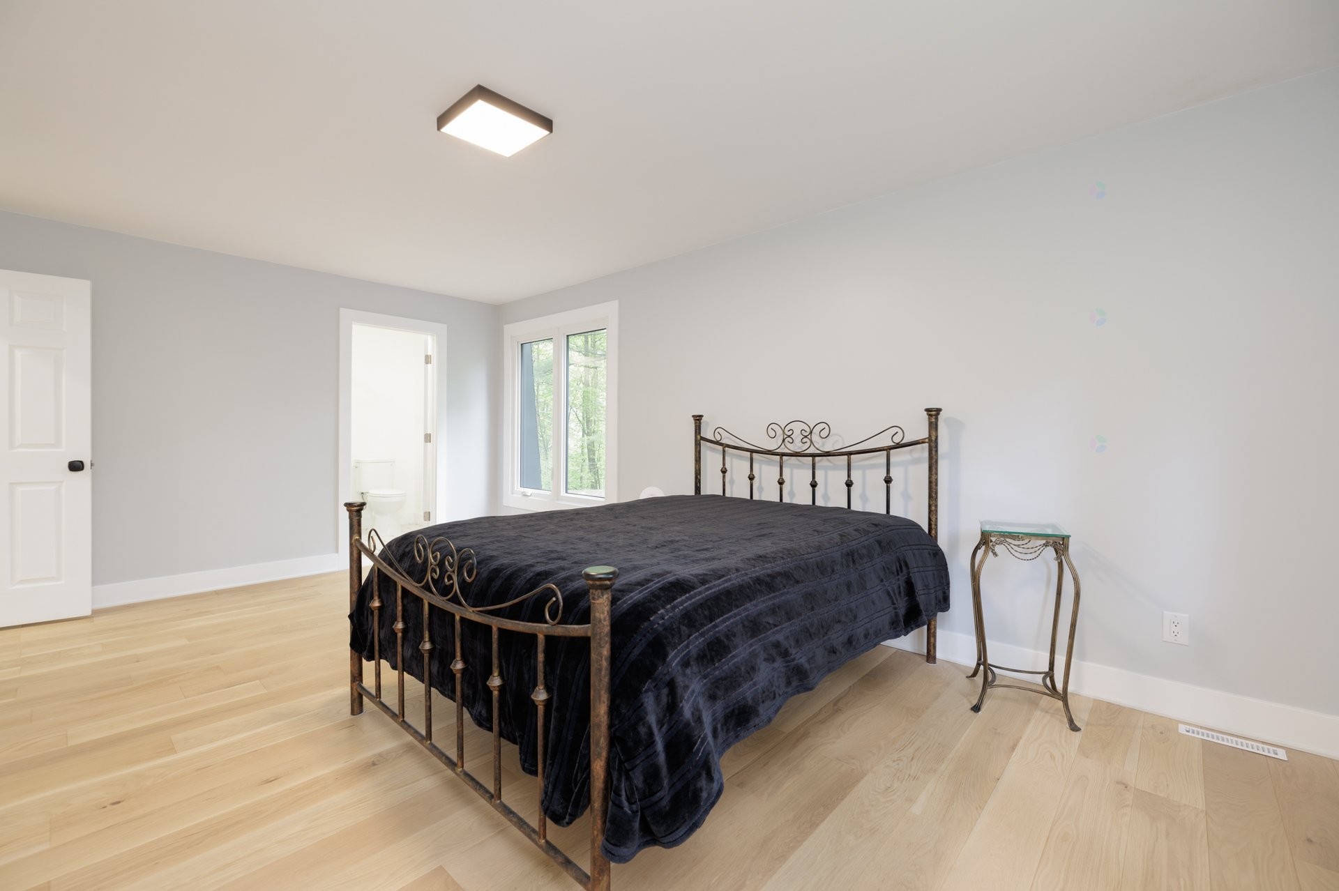 









2404


Place Jubilee

,
Saint-Lazare,




QC
J7T2B1

