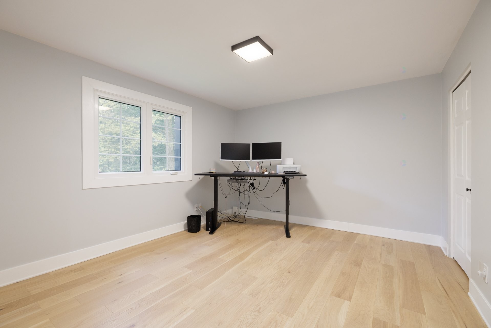 









2404


Place Jubilee

,
Saint-Lazare,




QC
J7T2B1

