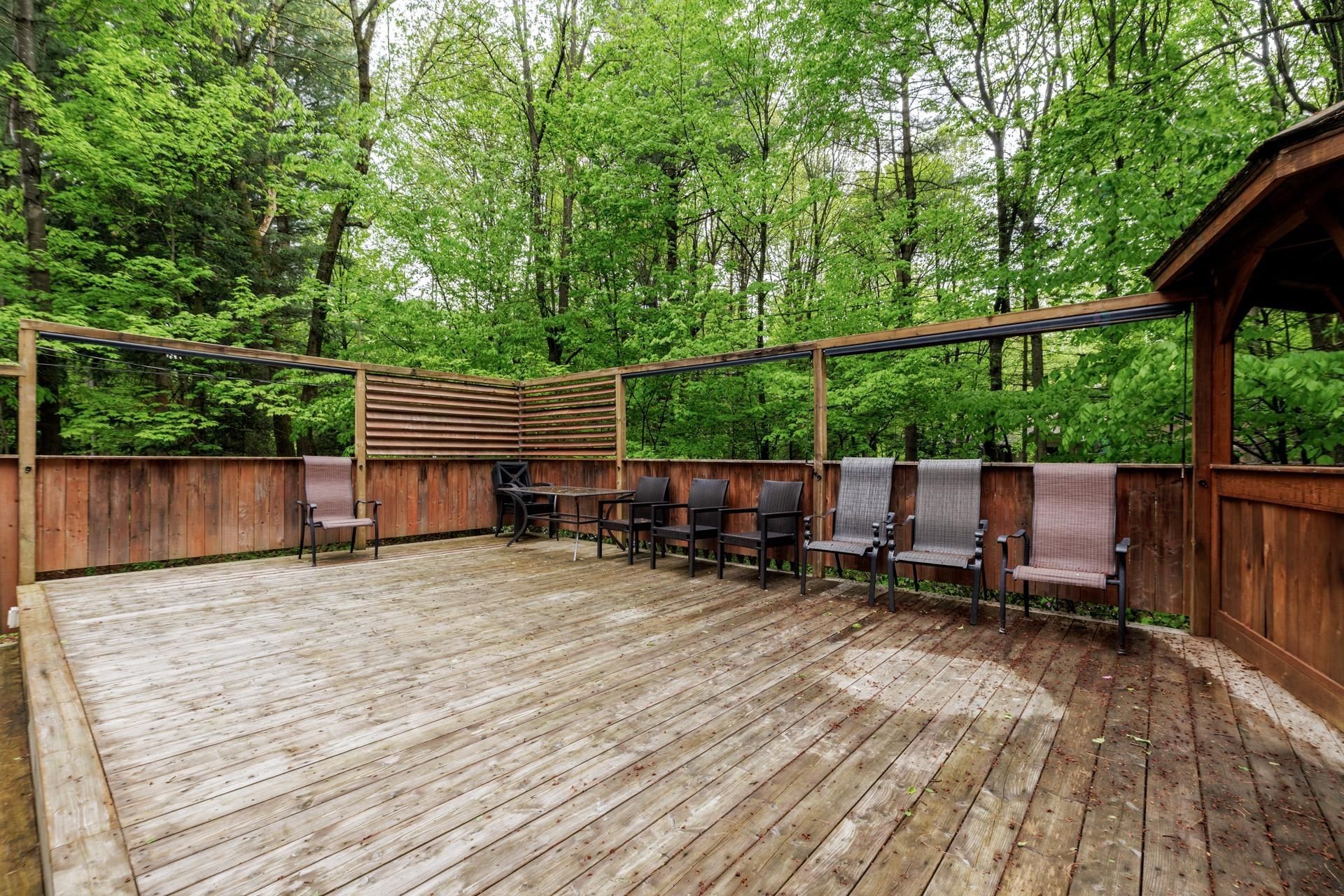 









2404


Place Jubilee

,
Saint-Lazare,




QC
J7T2B1

