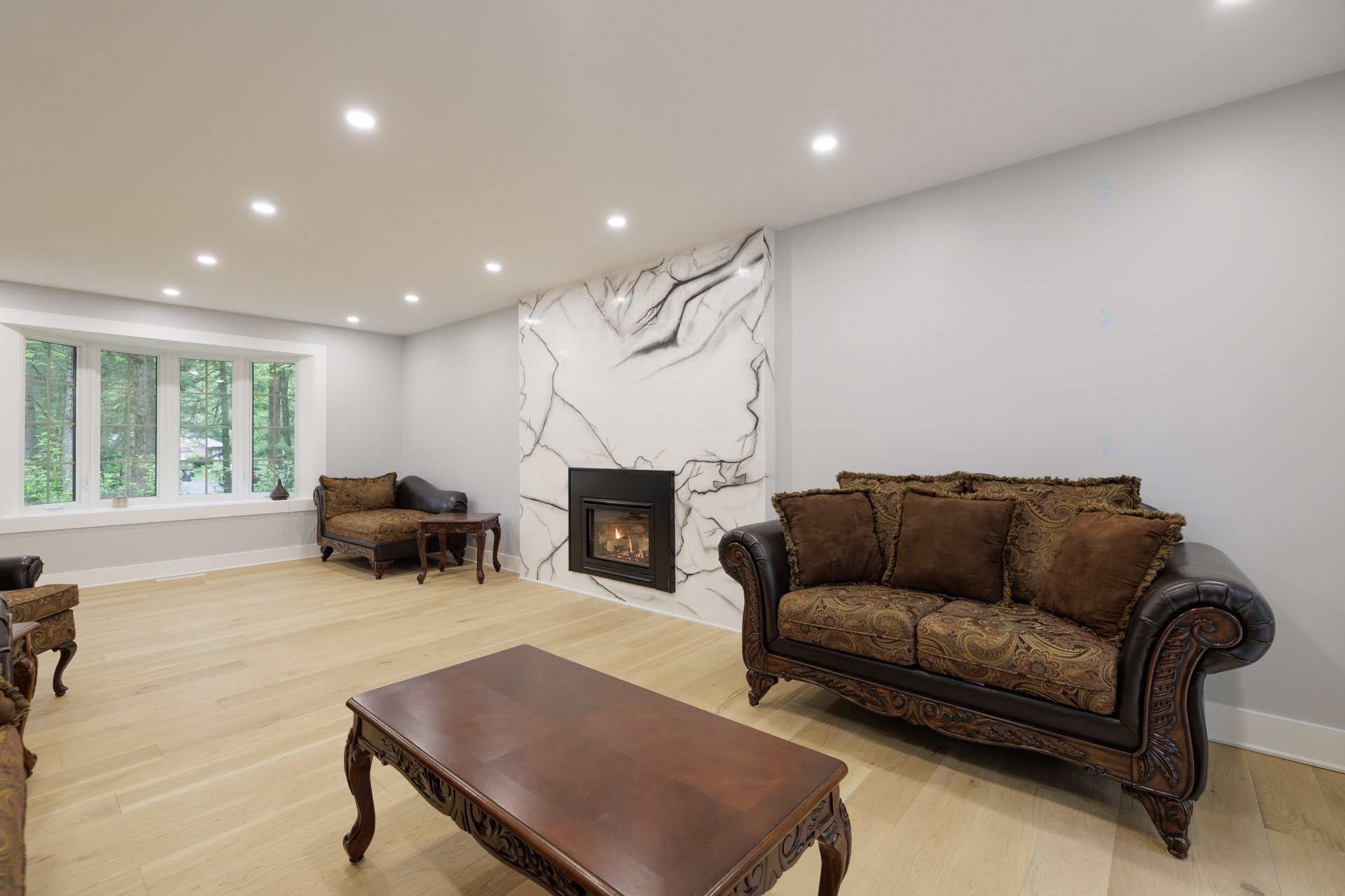 









2404


Place Jubilee

,
Saint-Lazare,




QC
J7T2B1

