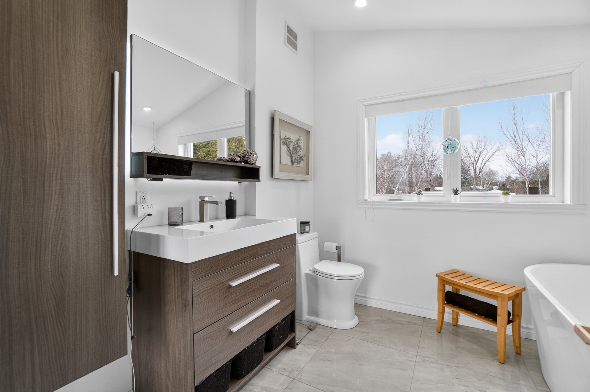 









116


Rue Béram

,
L'Épiphanie,




QC
J5X3J5

