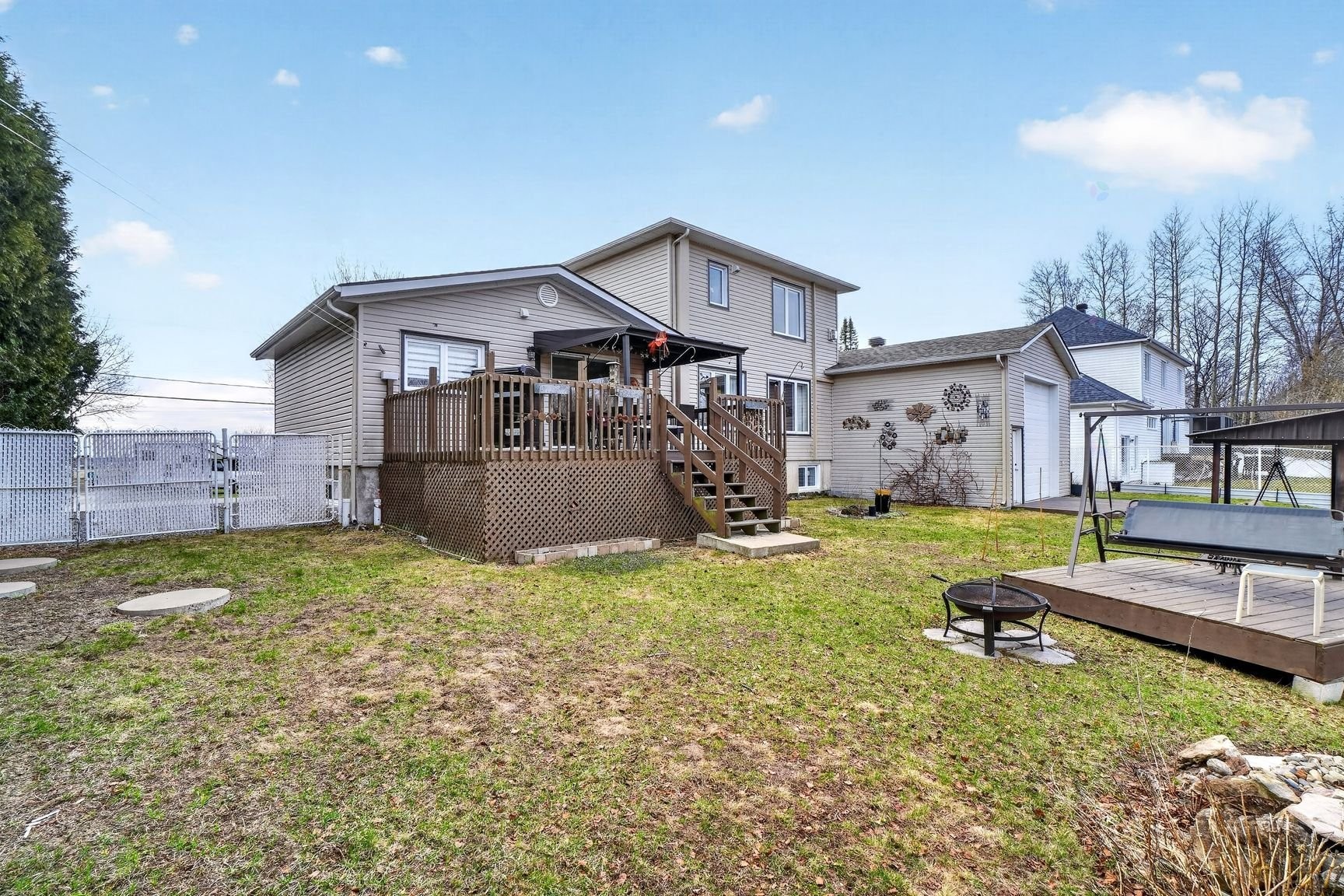 









116


Rue Béram

,
L'Épiphanie,




QC
J5X3J5

